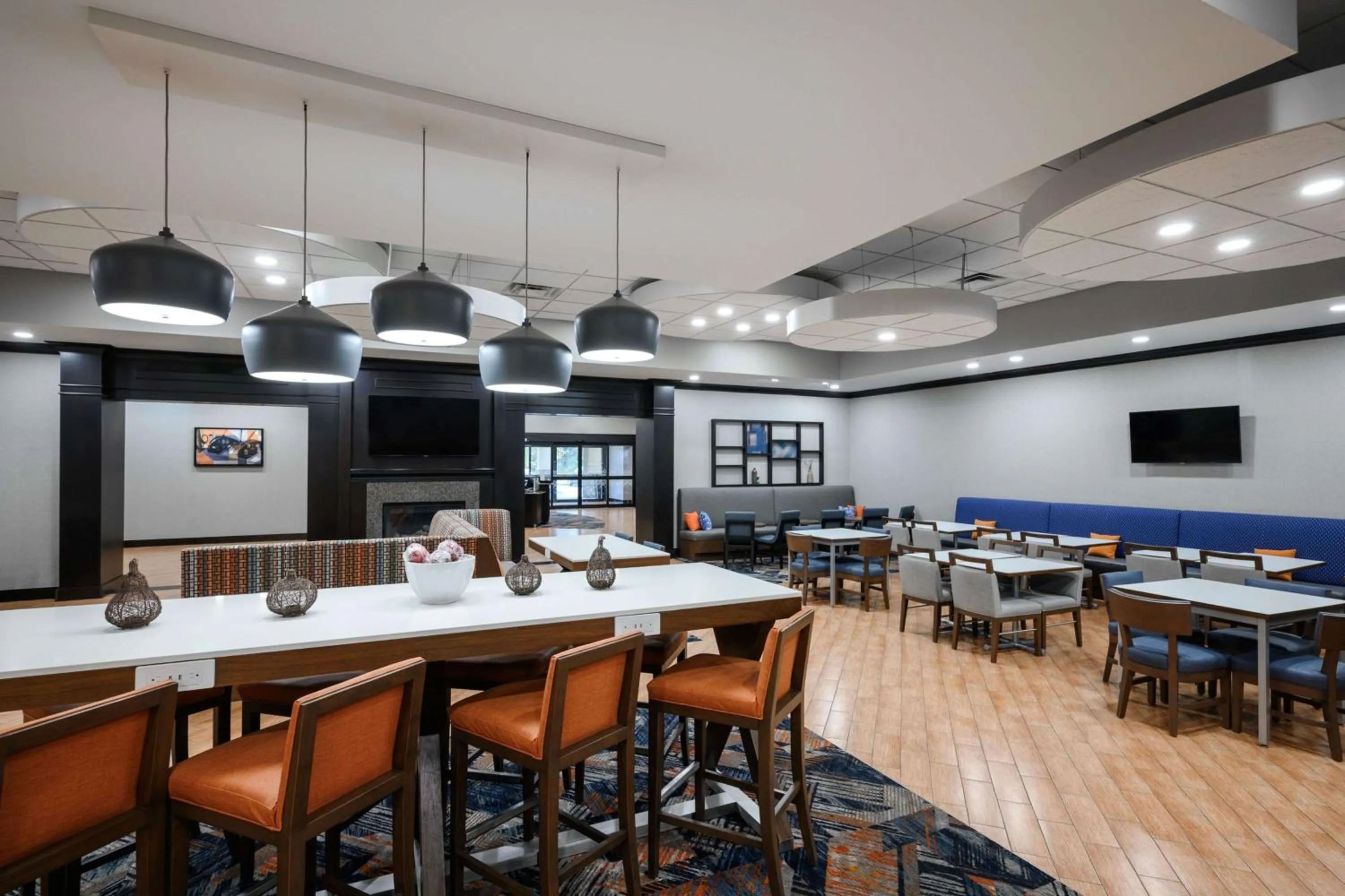 Breakfast in Hampton Inn Evansville Airport