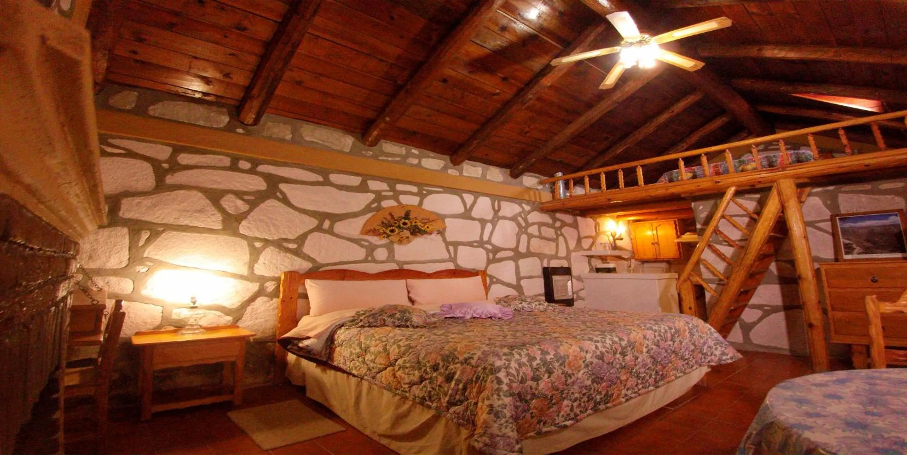 Bedroom, Bed in Hotel Mansion Tarahumara