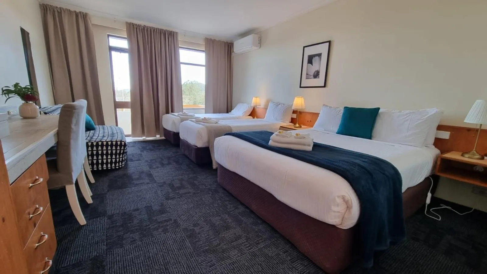 Bed in Waterview Gosford Motor Inn