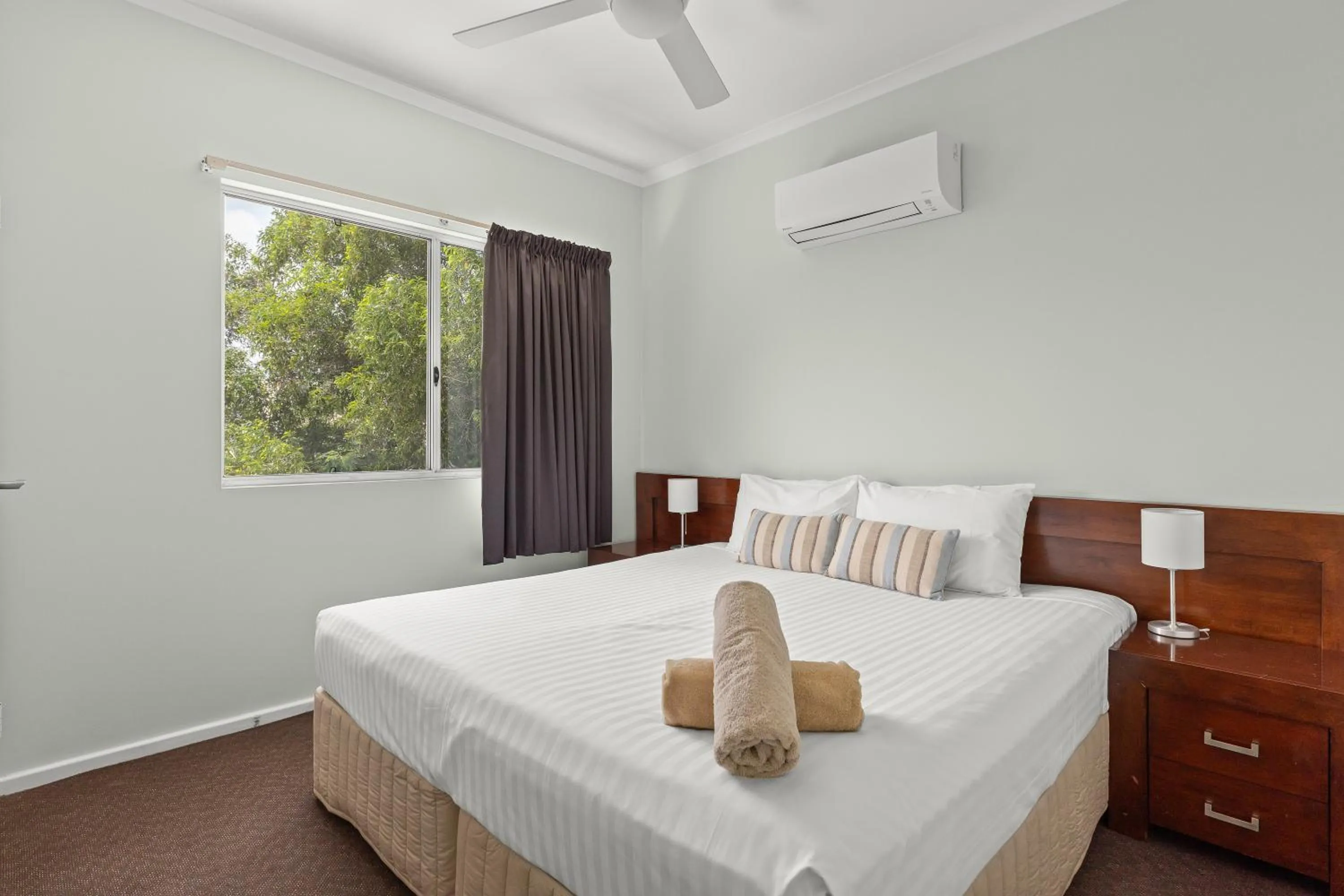 Bedroom, Bed in Cable Beachside Villas
