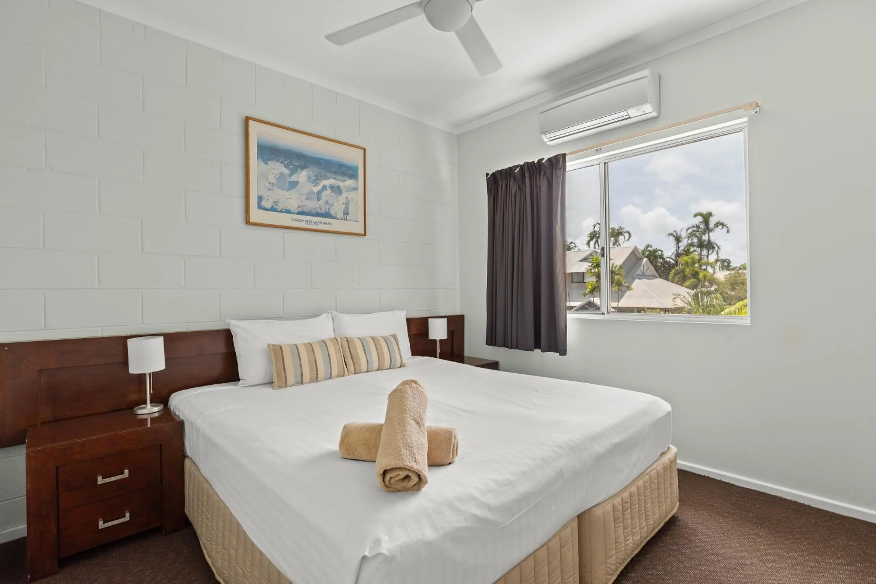 Bedroom, Bed in Cable Beachside Villas