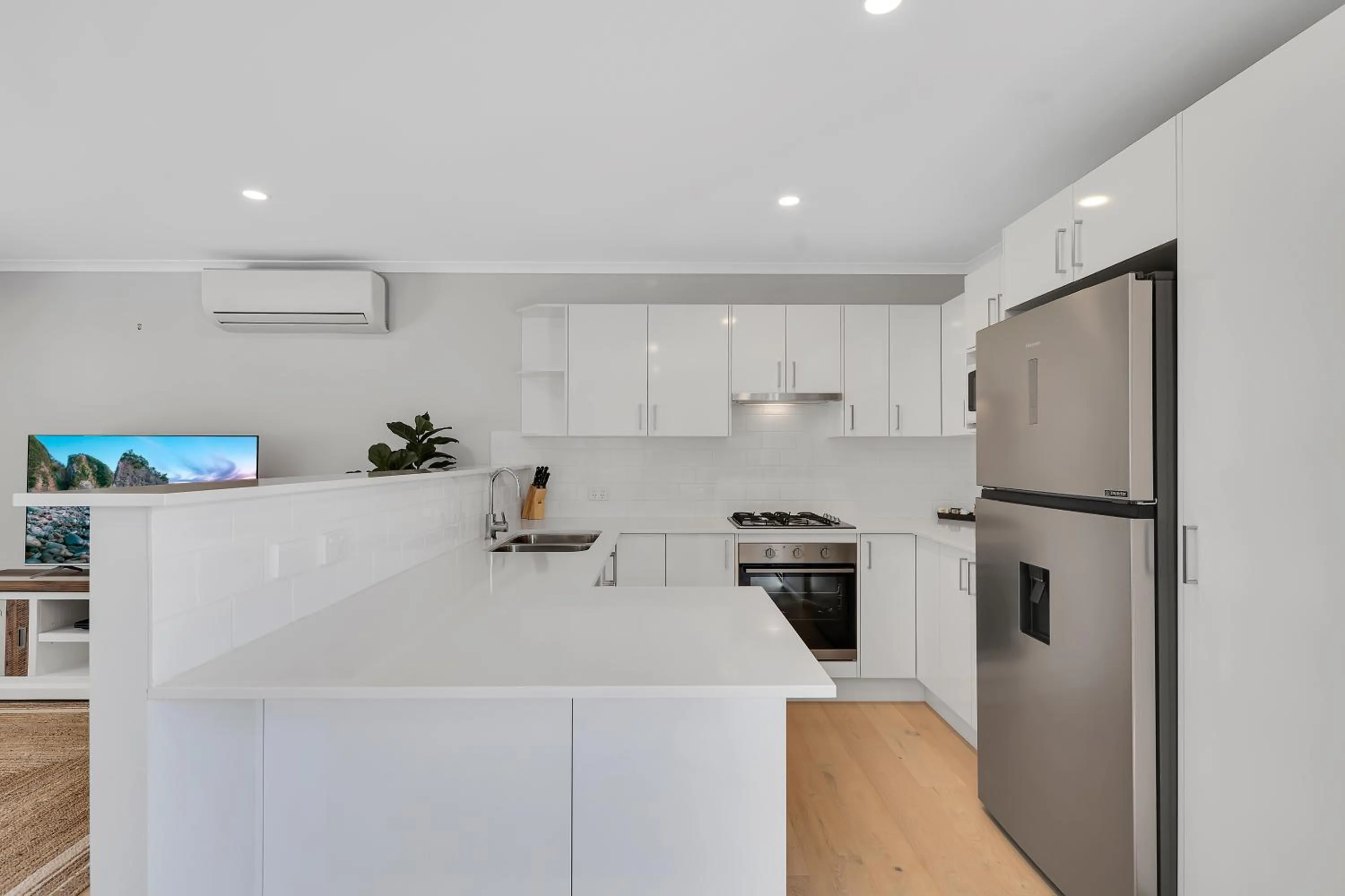 Kitchen or kitchenette in Ingenia Holidays Middle Rock