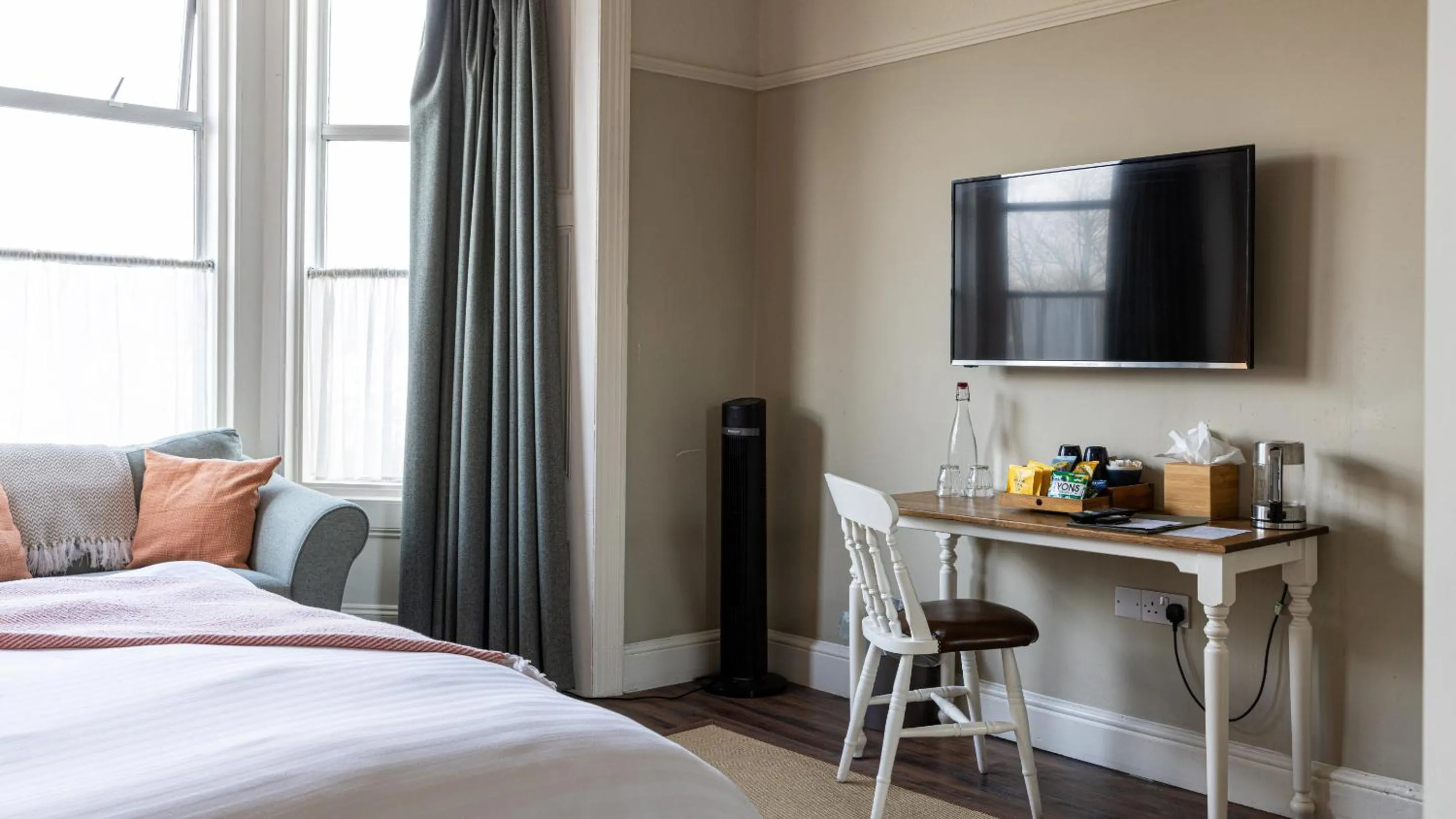 Bedroom, Bed in Burrator Inn