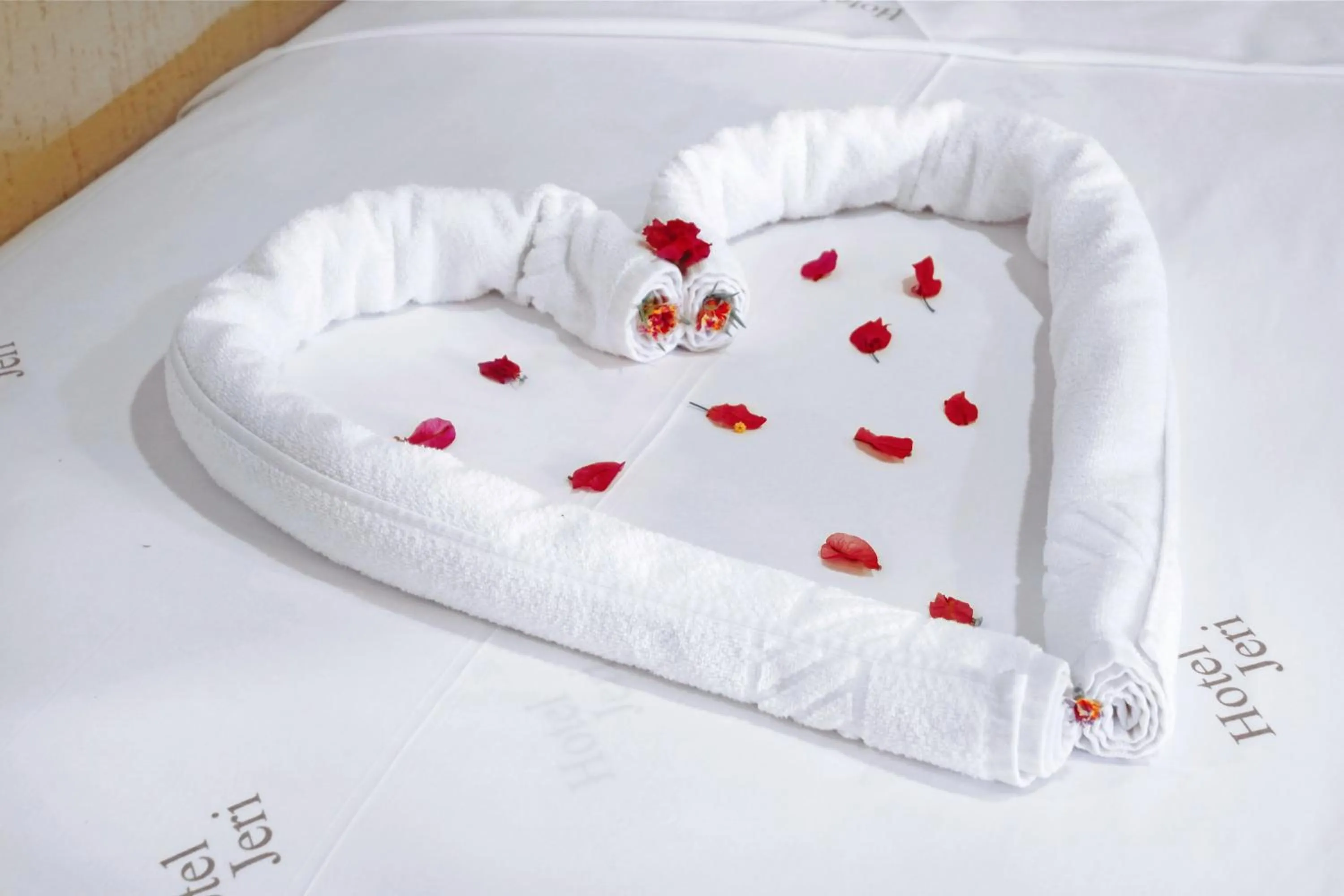 Bed in Jeri Hotel Group