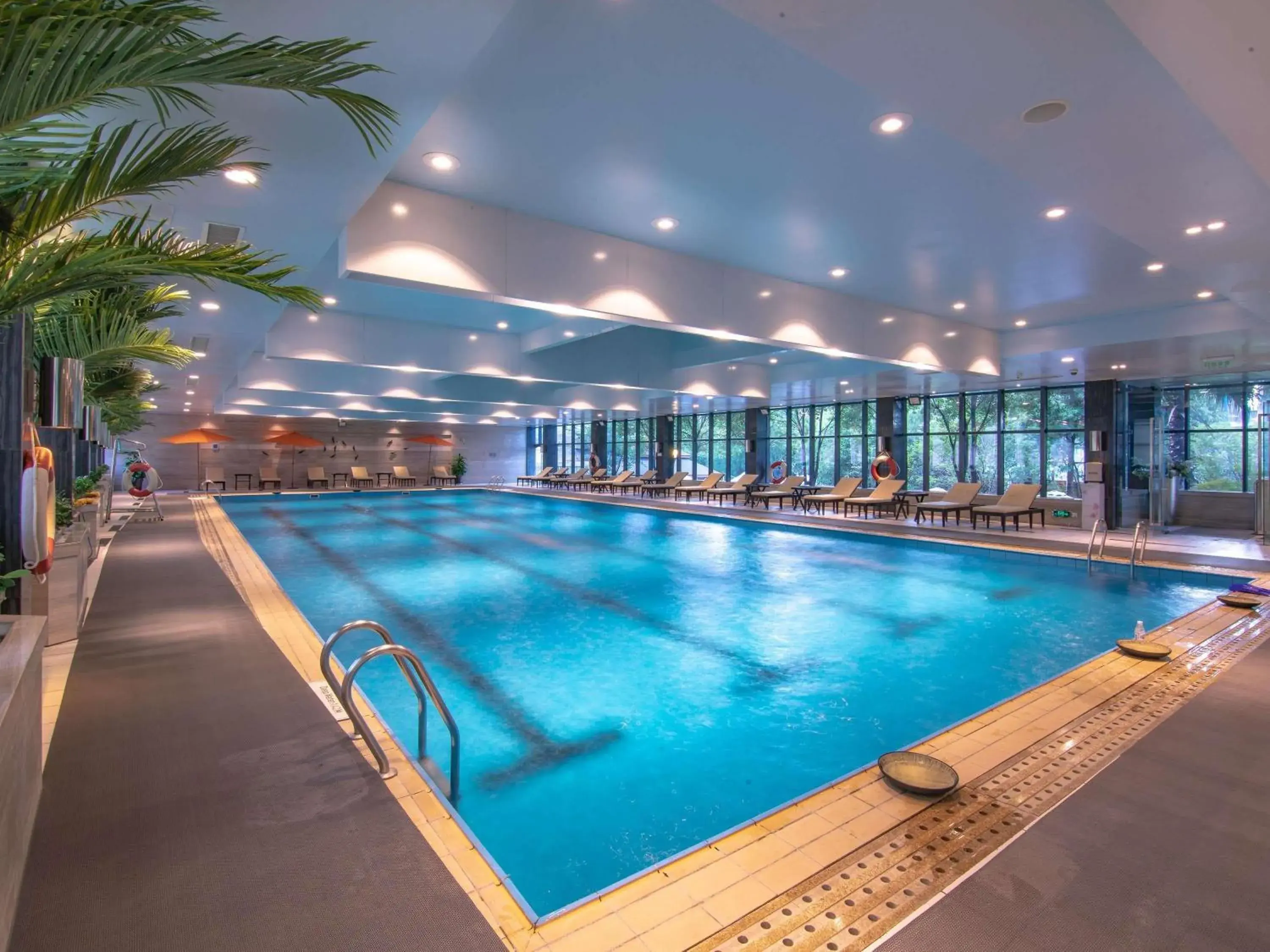 Pool view in Pullman Guiyang Pool view in Pullman Guiyang