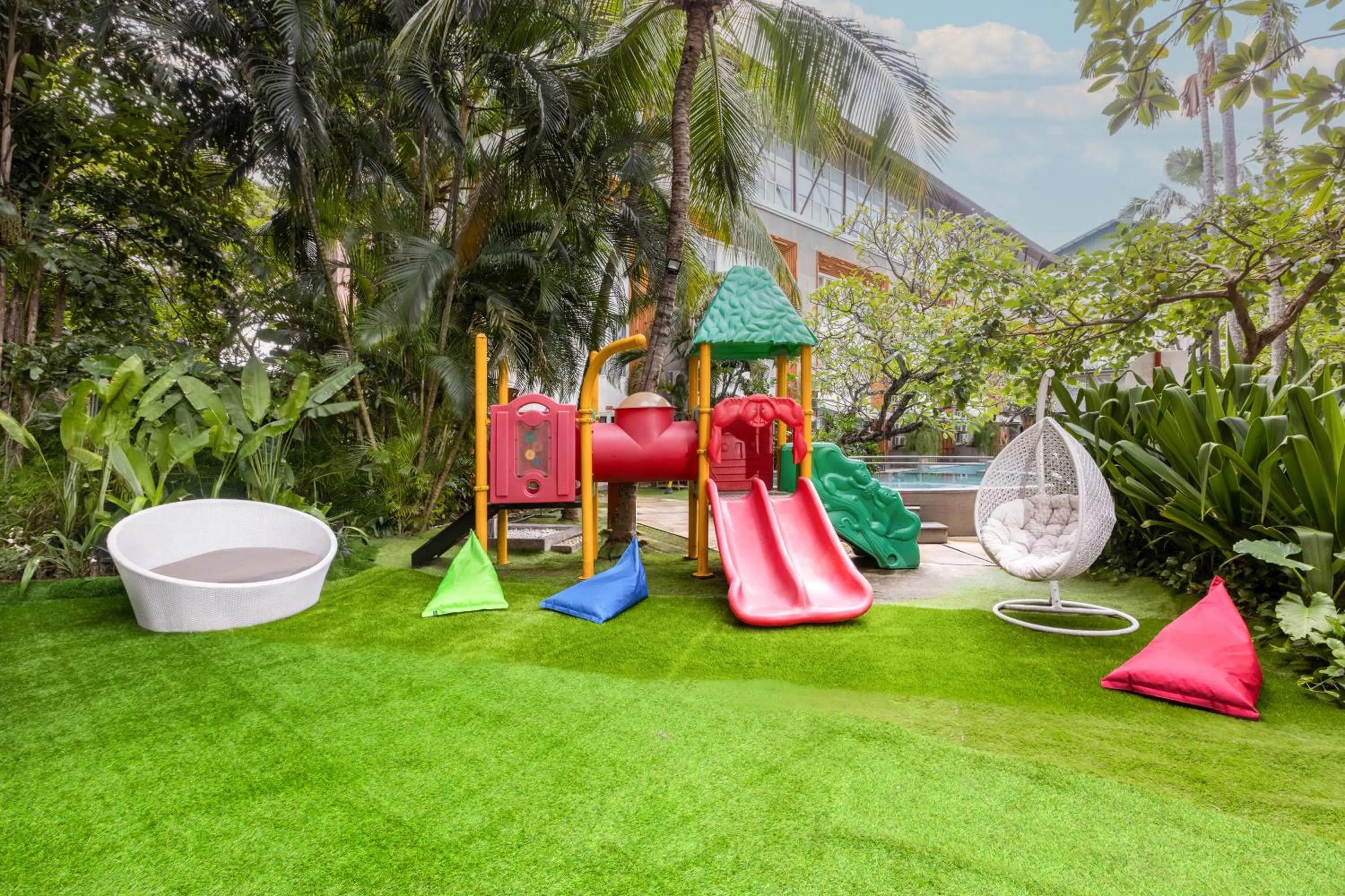Children play ground in HARRIS Hotel & Residences Sunset Road