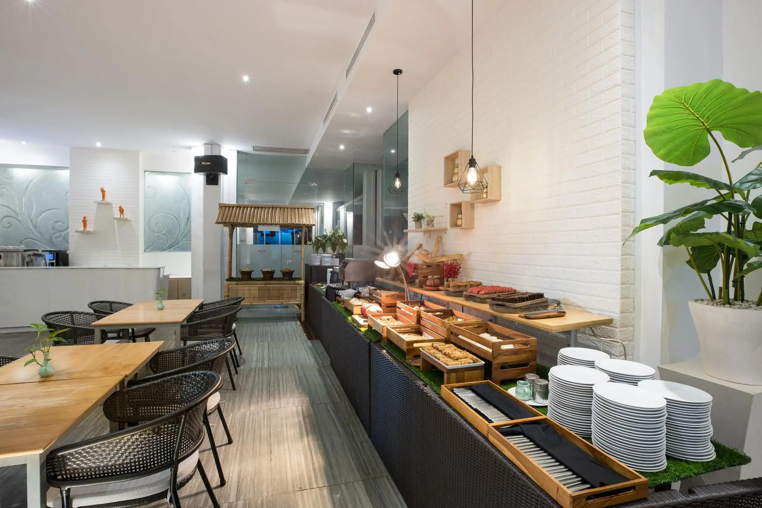 Restaurant/places to eat in HARRIS Hotel & Residences Sunset Road Restaurant/places to eat in HARRIS Hotel & Residences Sunset Road