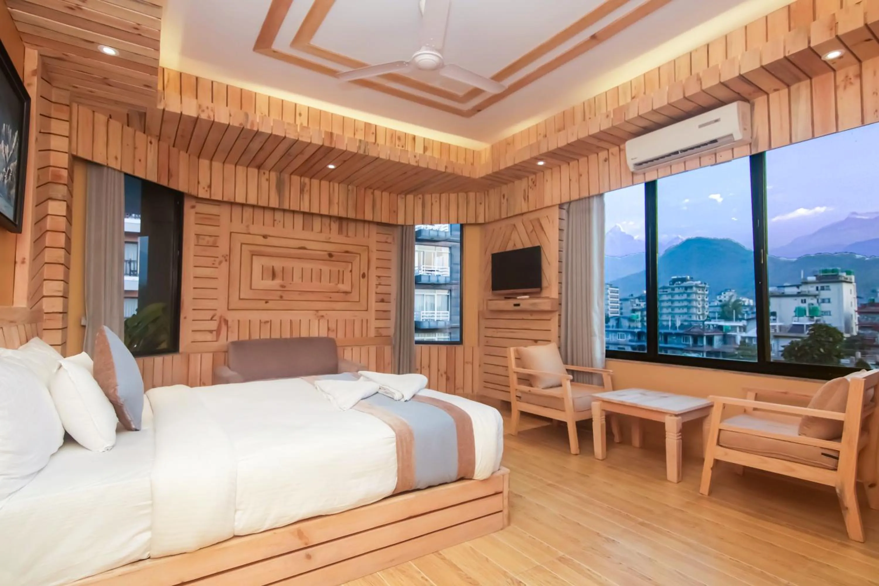 Bedroom, Bed in Trekkers Inn Boutique Hotel Pokhara