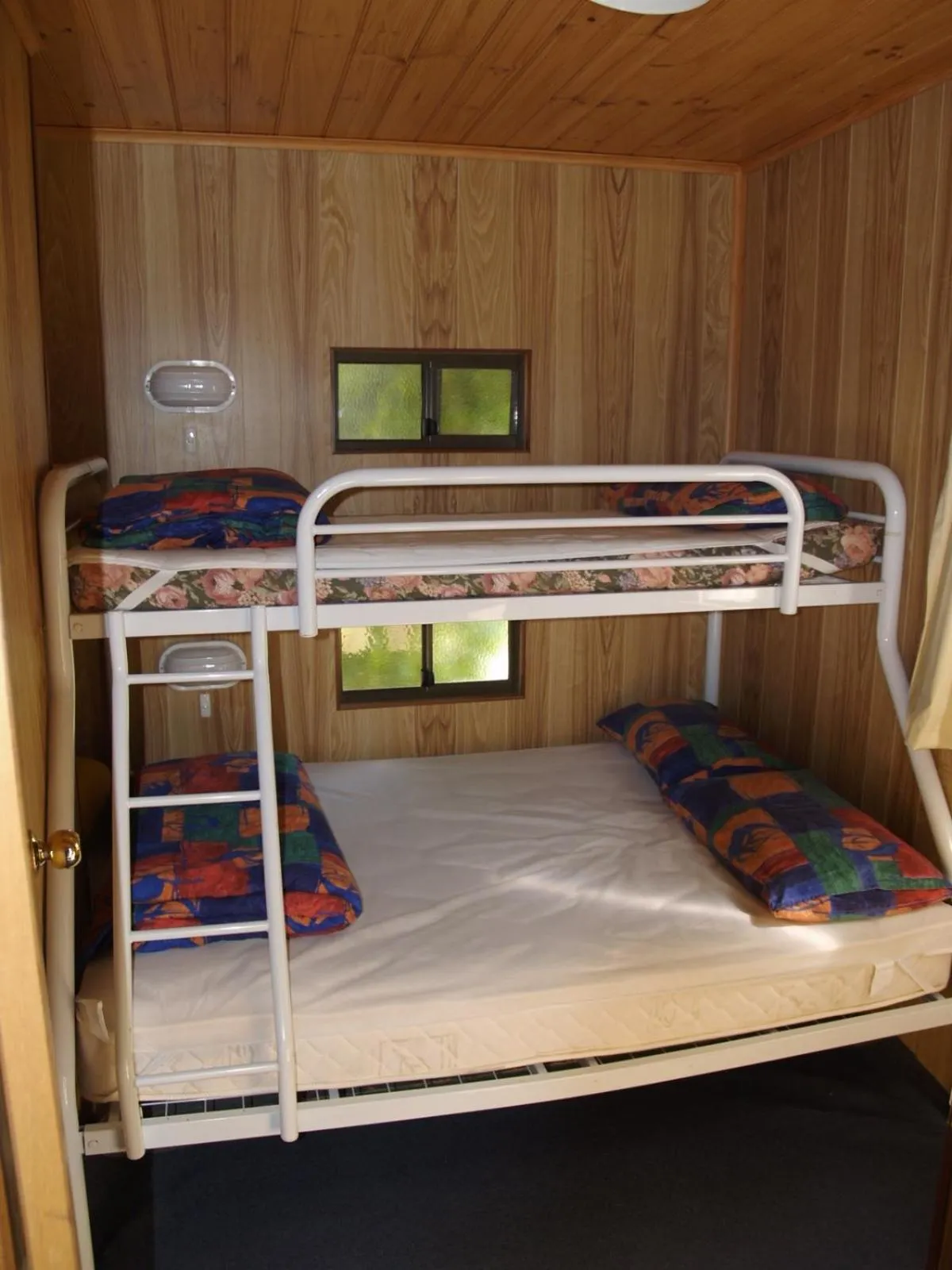 bunk bed, Bed in Launceston Holiday Park Legana