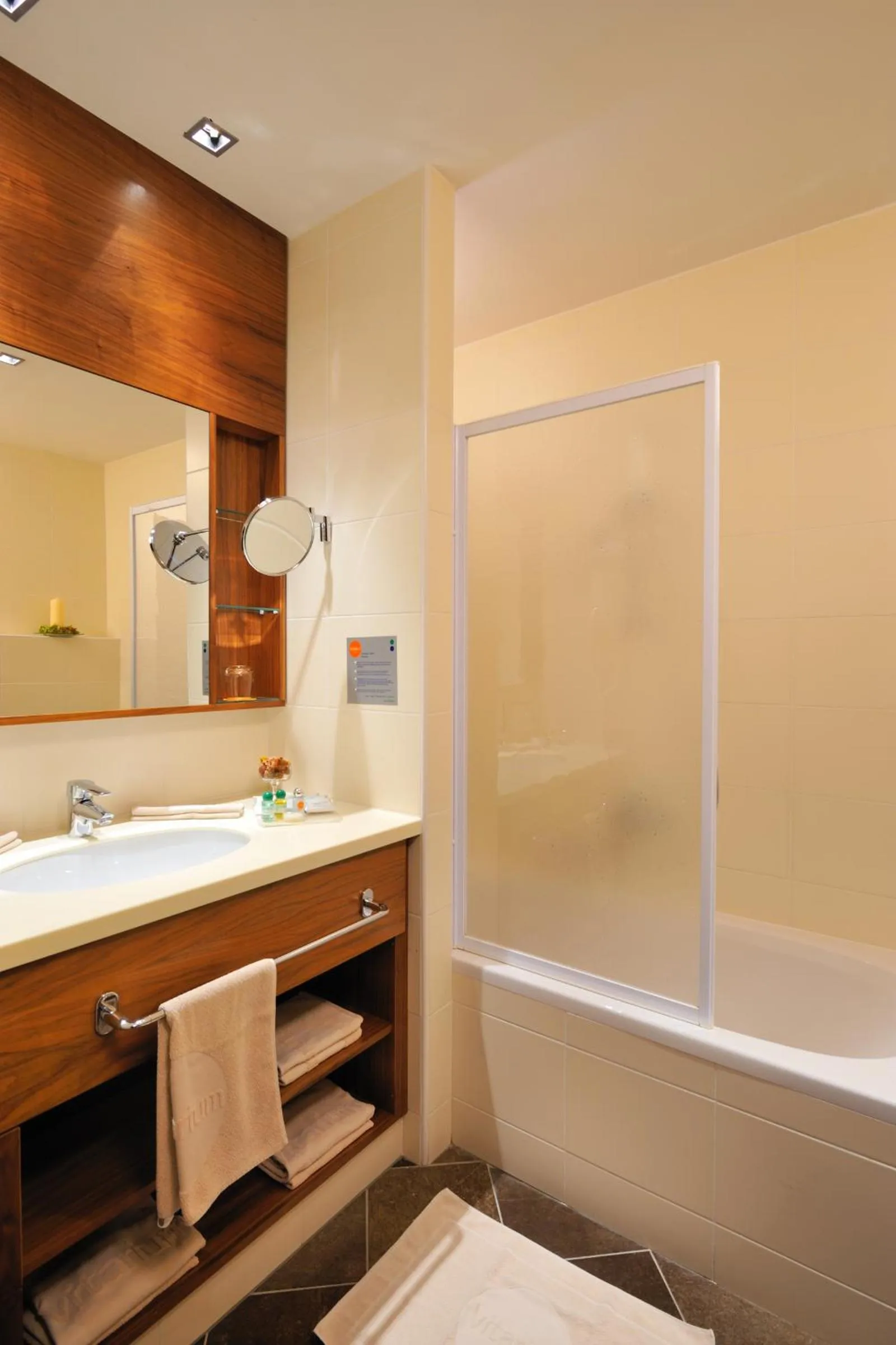 Bathroom in Hotel Vitarium Superior - Terme Krka