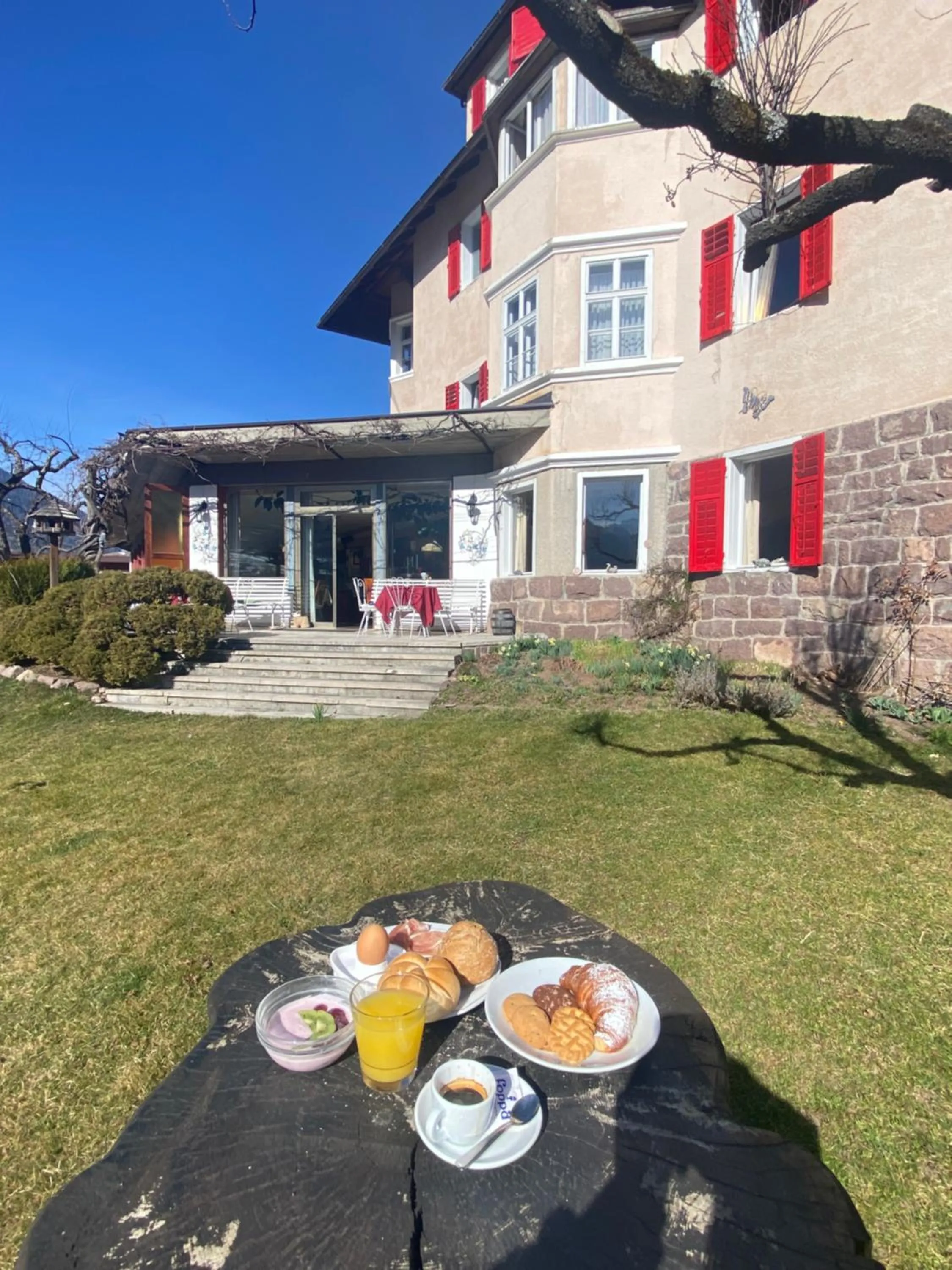 Garden view in Hotel Villa Emilia