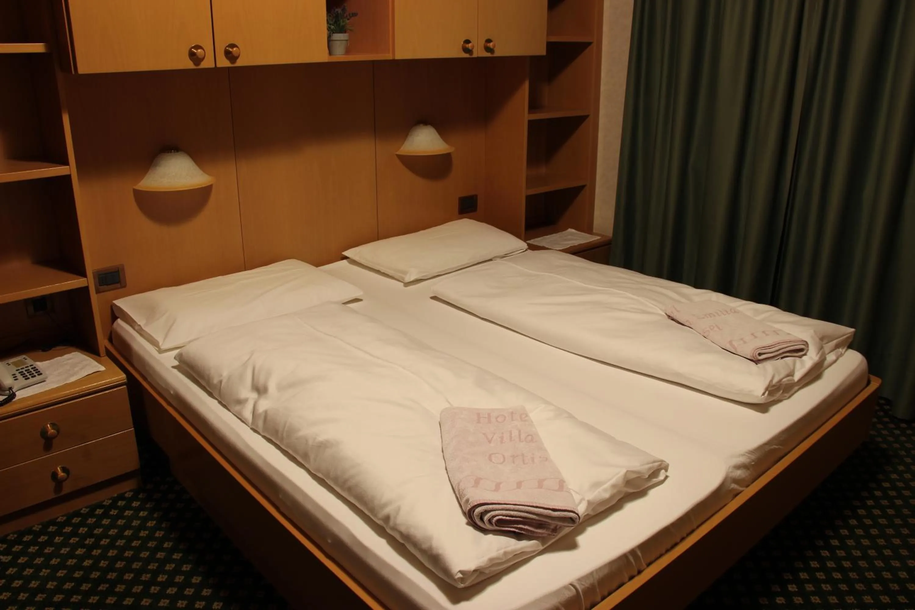 Decorative detail, Bed in Hotel Villa Emilia