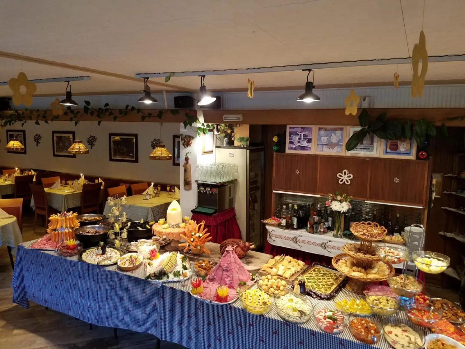 Food and drinks in Hotel Villa Emilia