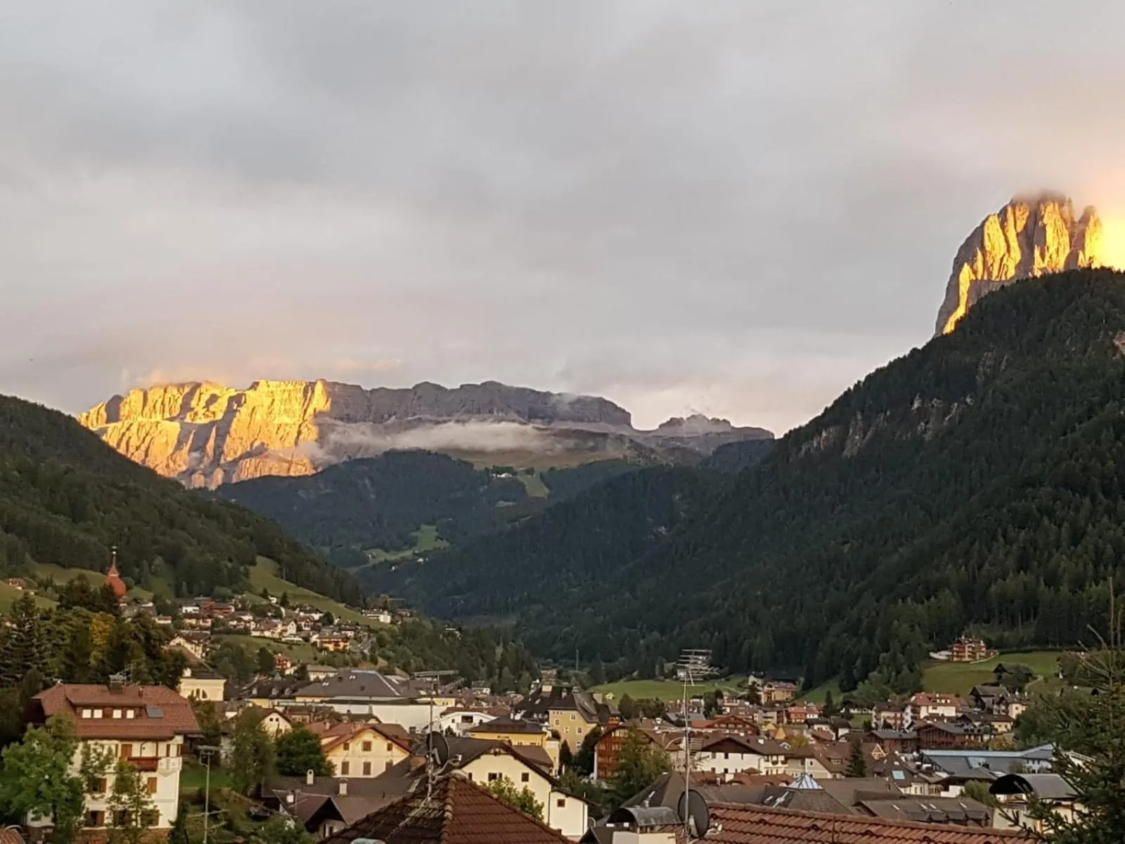 Landmark view in Hotel Villa Emilia