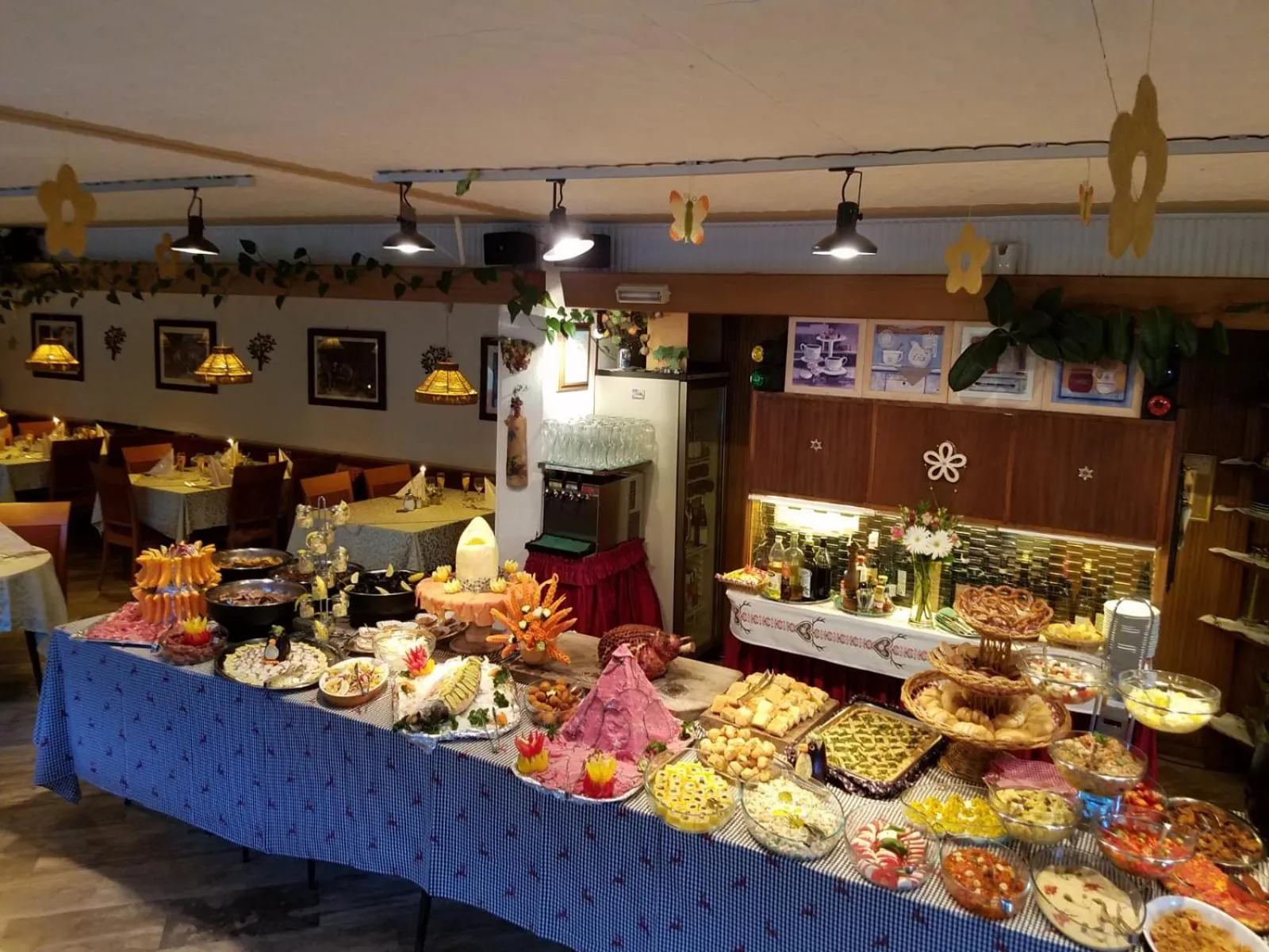 Food and drinks in Hotel Villa Emilia