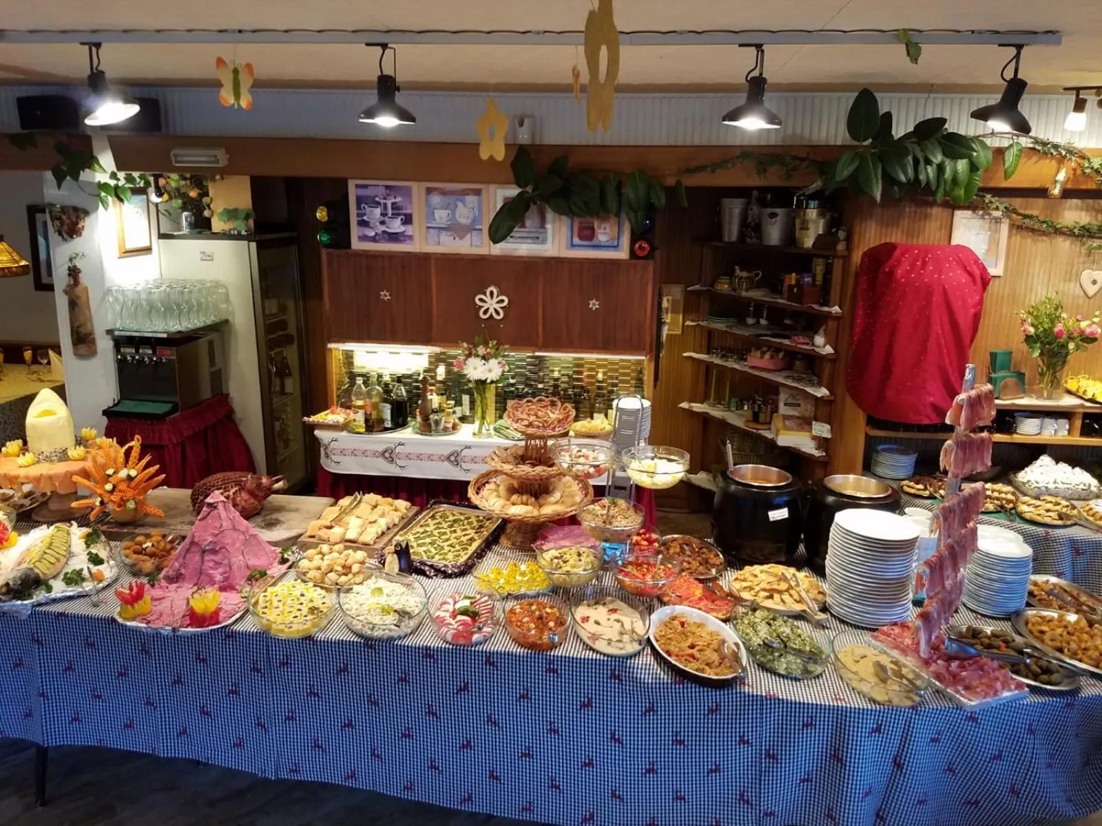 Food and drinks in Hotel Villa Emilia