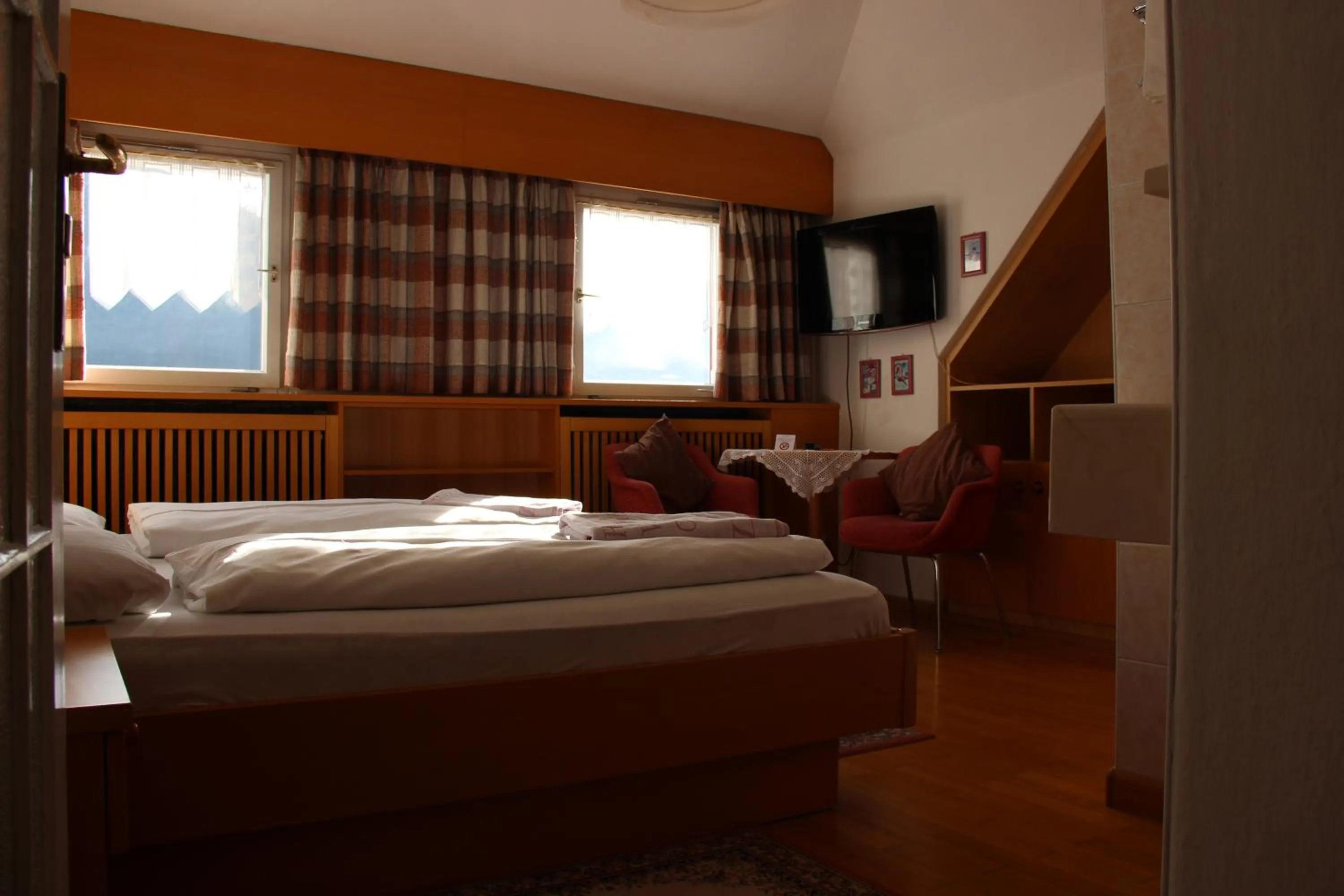 Decorative detail, Bed in Hotel Villa Emilia