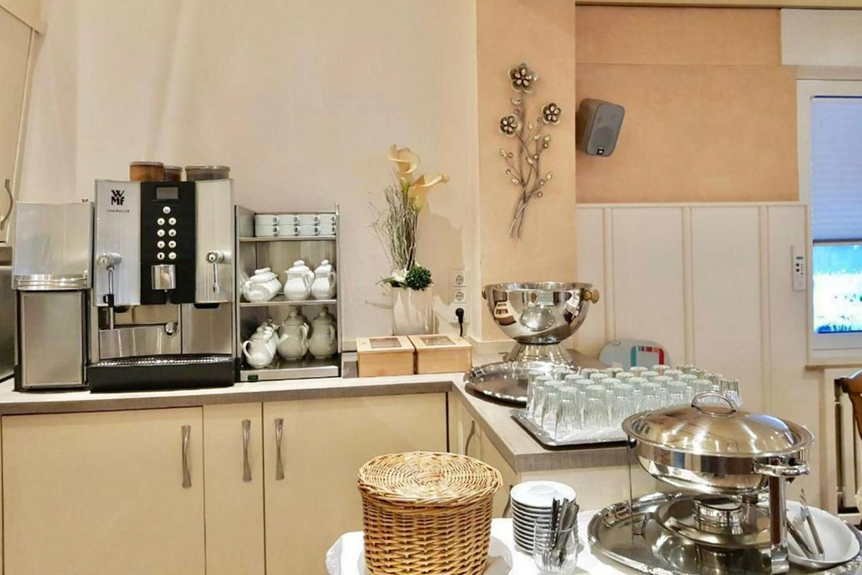 Breakfast in Hotel Imperial