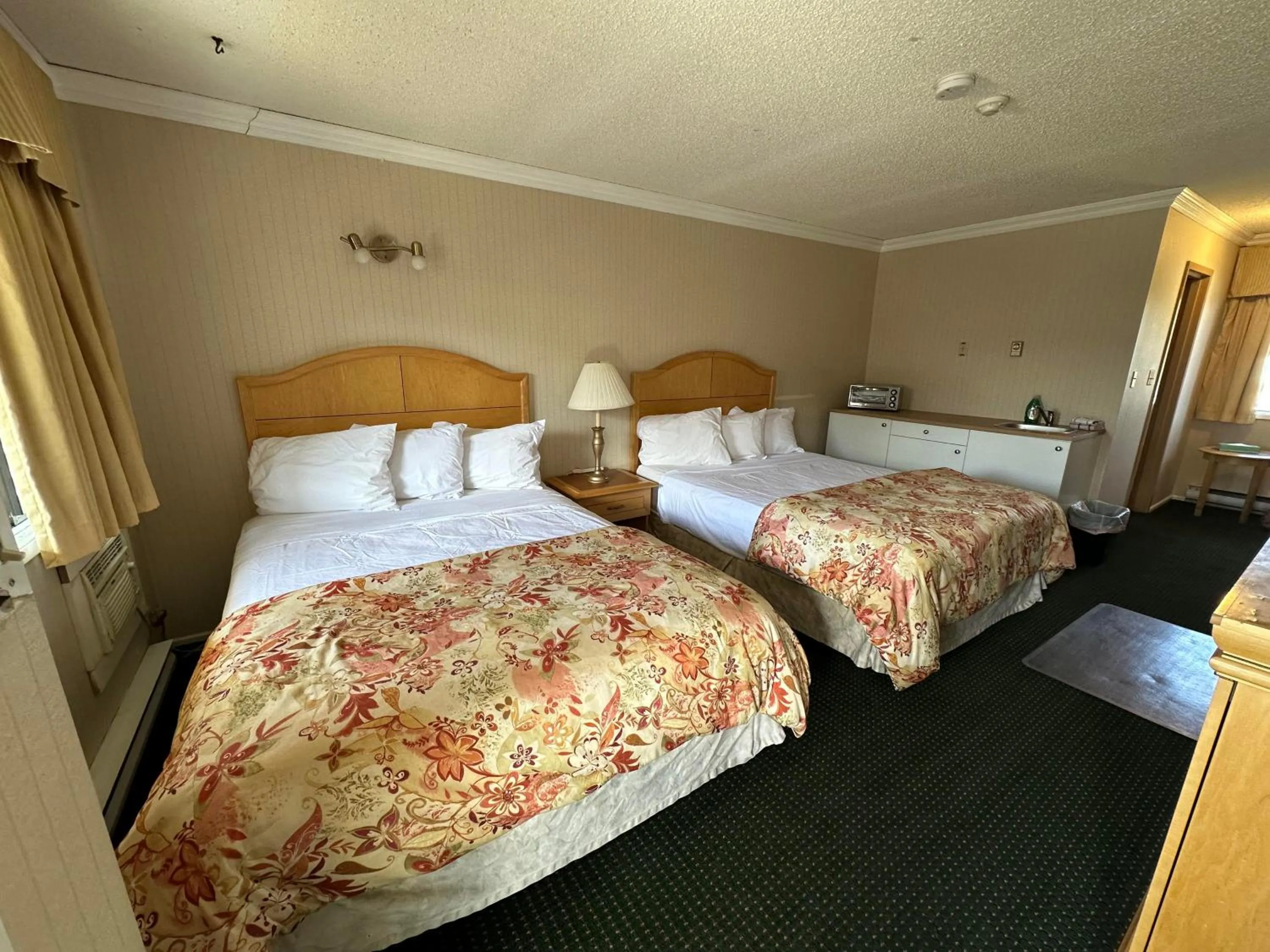 Bed in Travelodge by Wyndam Chetwynd