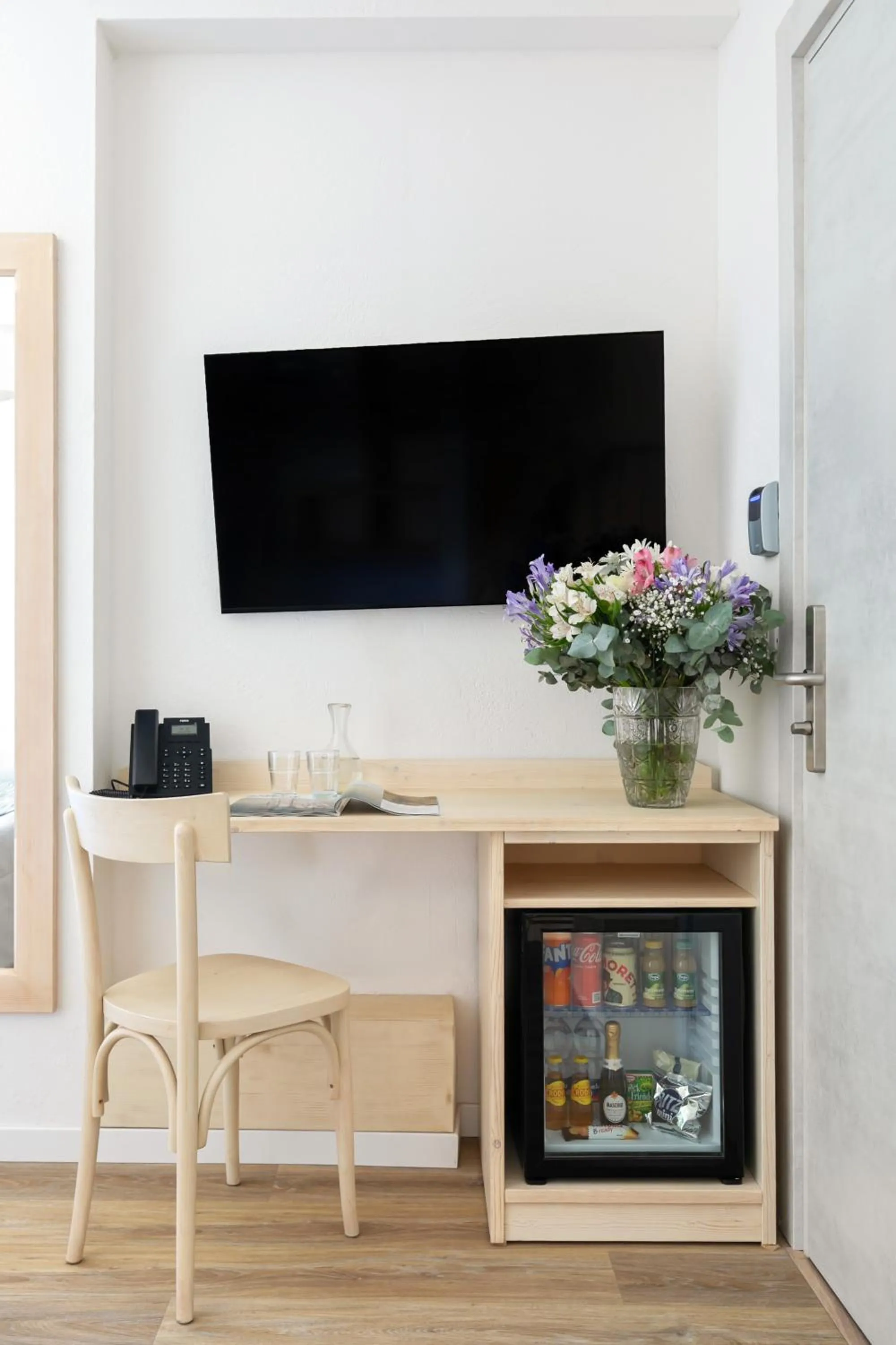 TV and multimedia in Hotel Week End