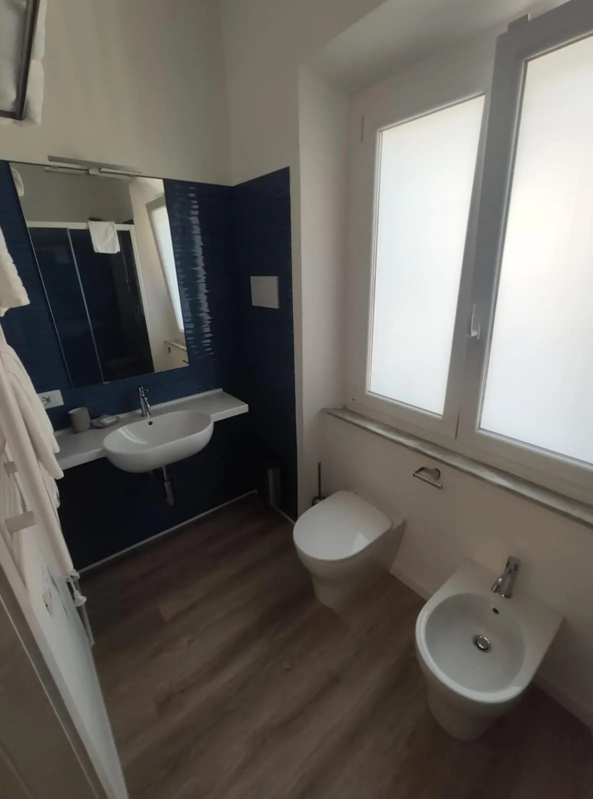 Toilet in Hotel Week End