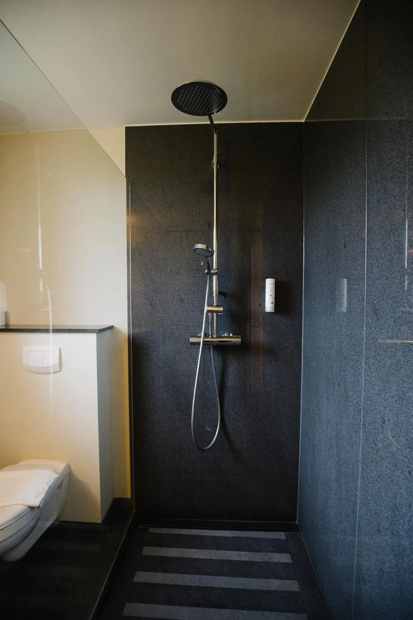 Bathroom in Hotel Restaurant Tychon AG