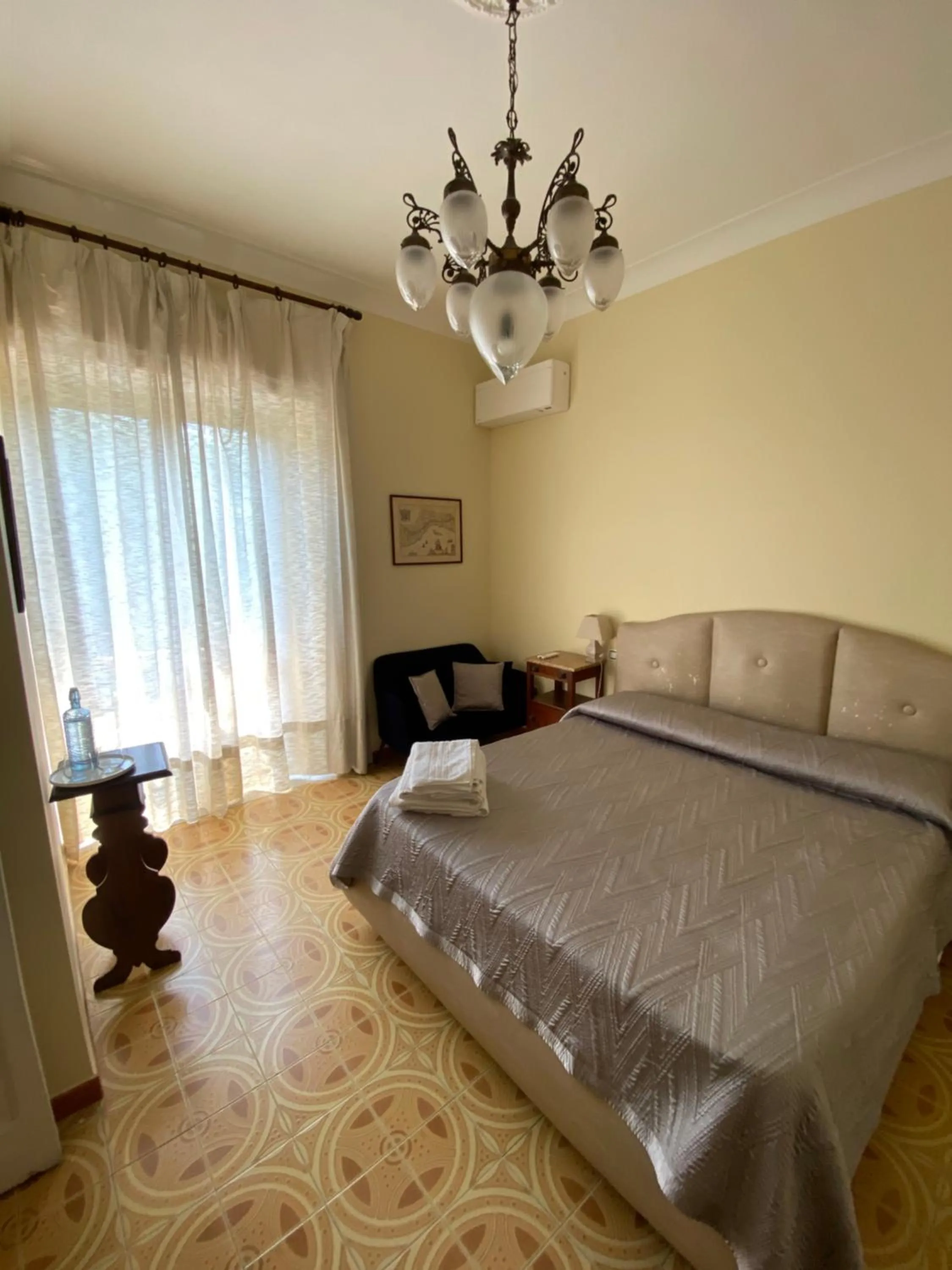 Bed in Scognamiglio Suites
