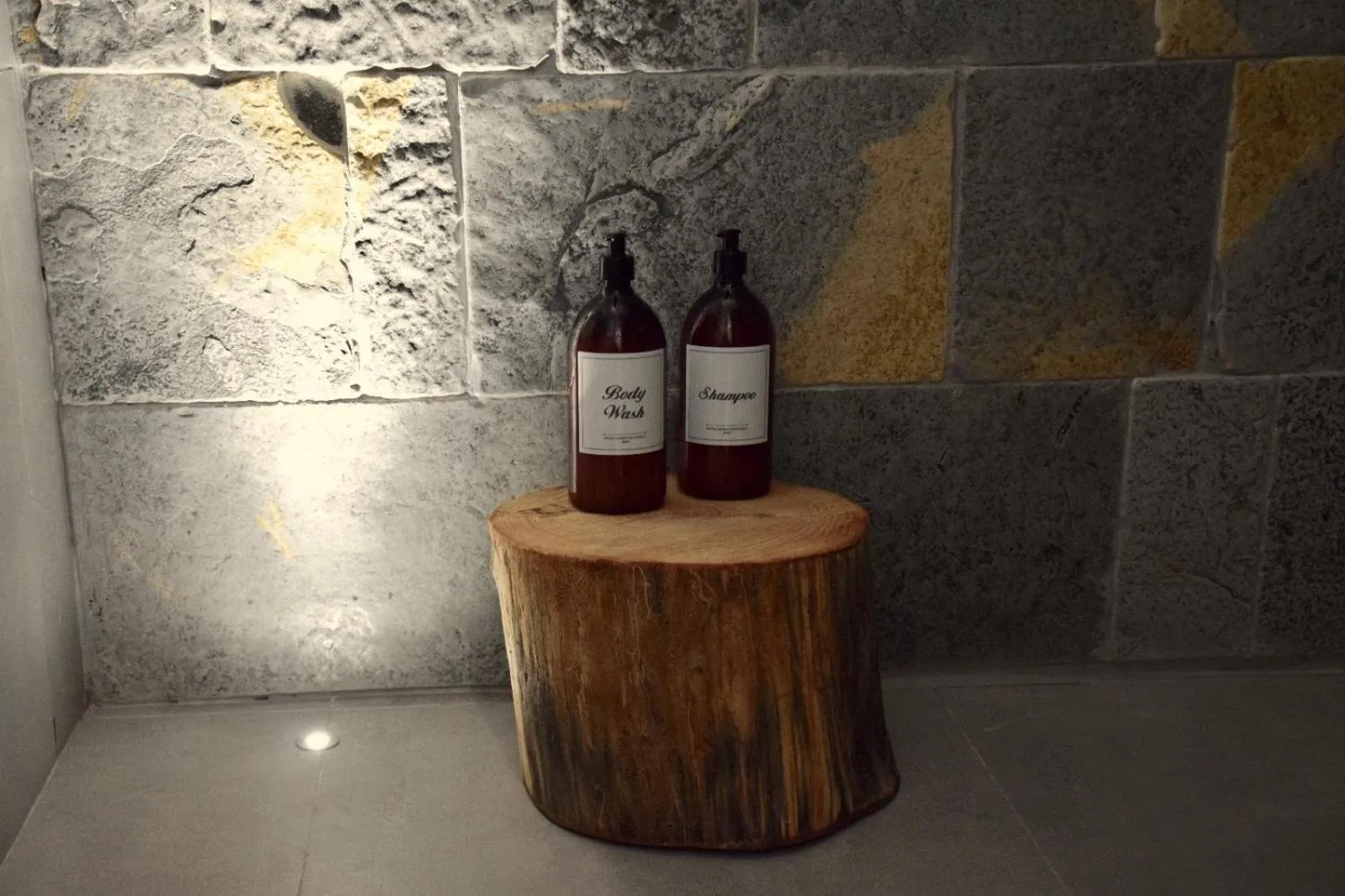 Decorative detail in Petra Maris B&B