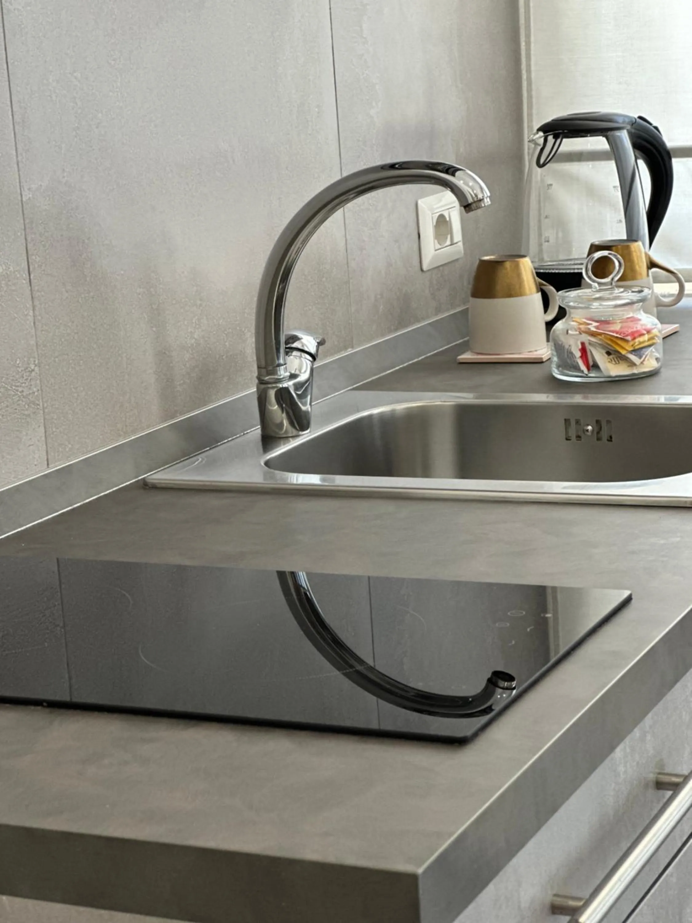 Coffee/tea facilities in Petra Maris B&B