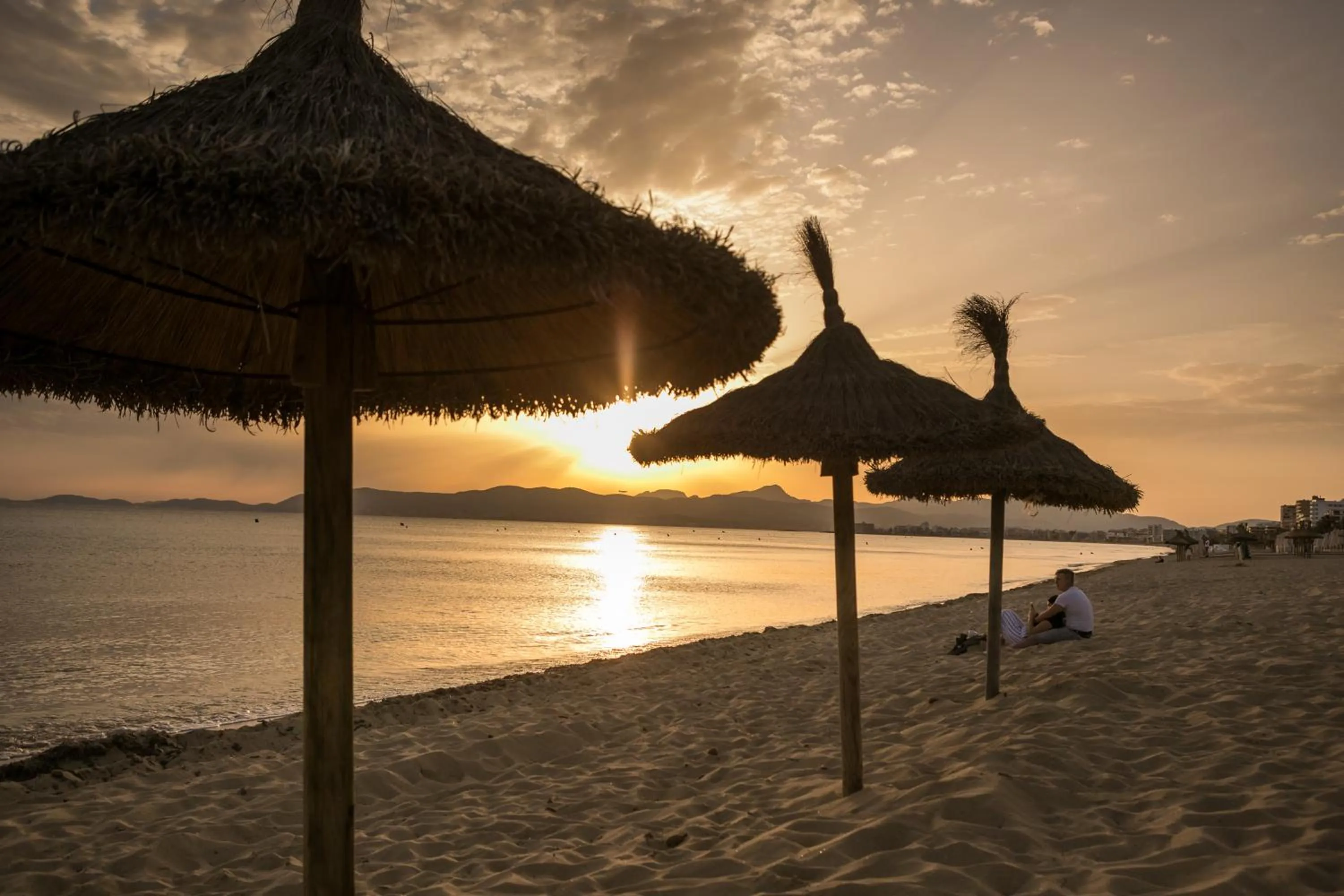 Natural landscape in Coral beach house & food