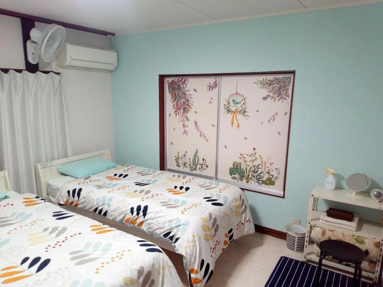 Bedroom, Bed in Mike's B&B Tokoname