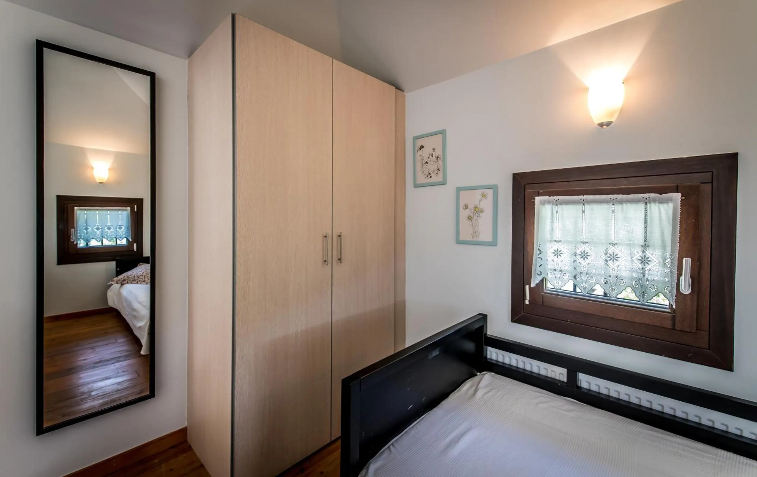 Bedroom, Bed in Nymfes