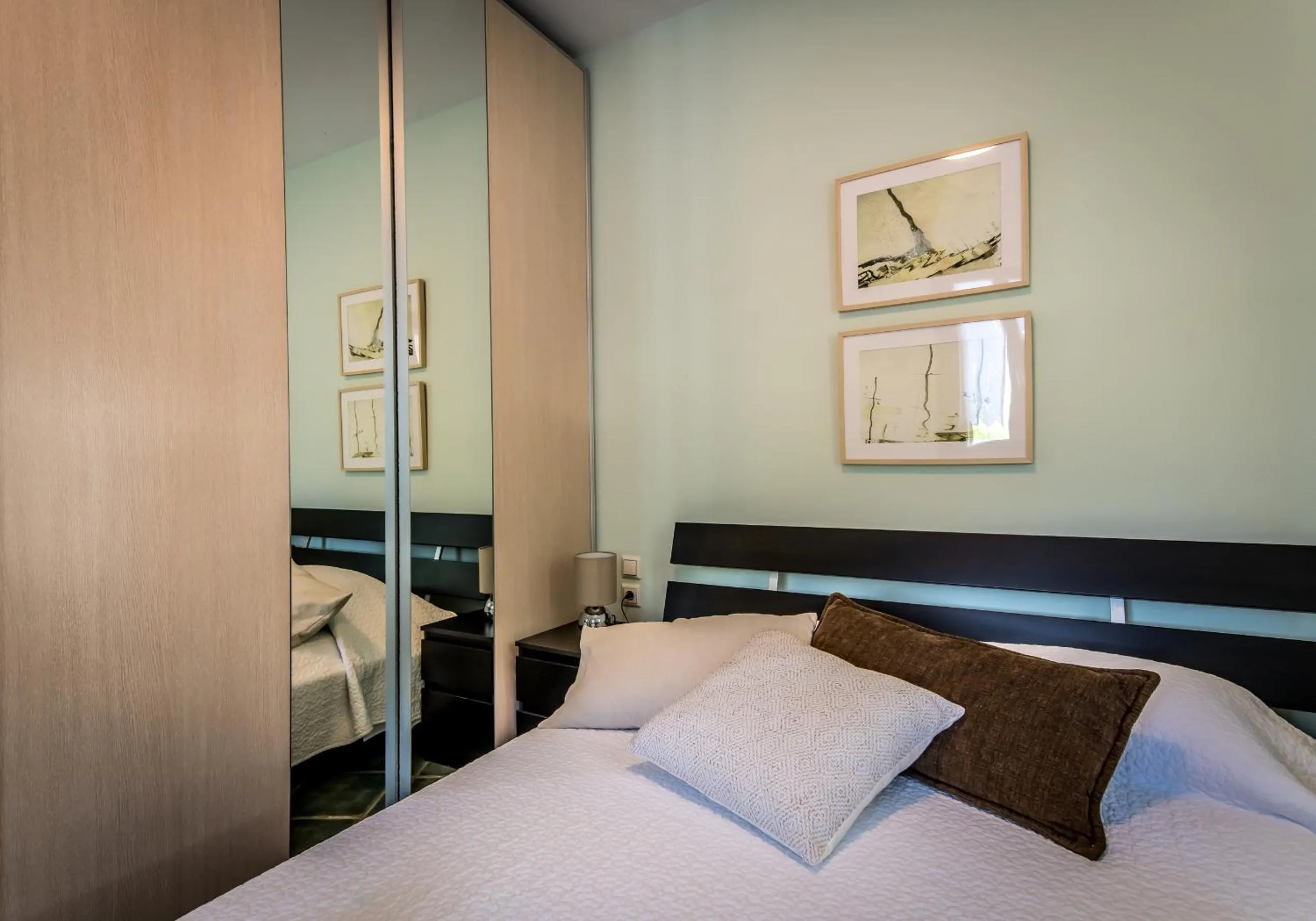 Bedroom, Bed in Nymfes