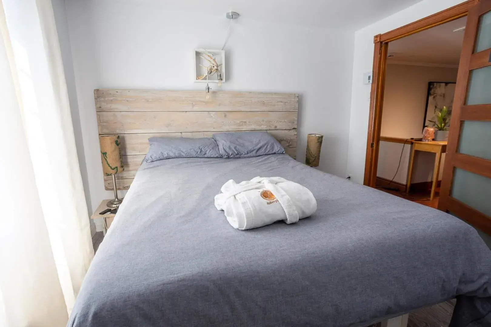 Double Room with Garden View in Gîte B&B - Aubergélit inc Double Room with Garden View in Gîte B&B - Aubergélit inc