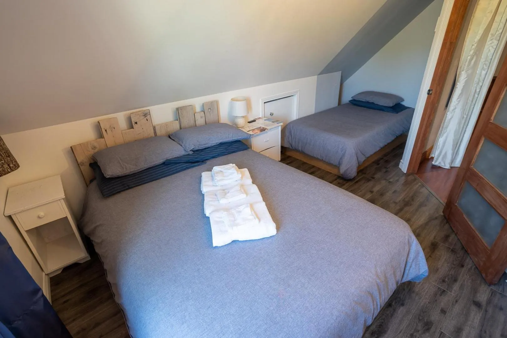 Patio, Bed in Gîte B&B - Aubergélit inc