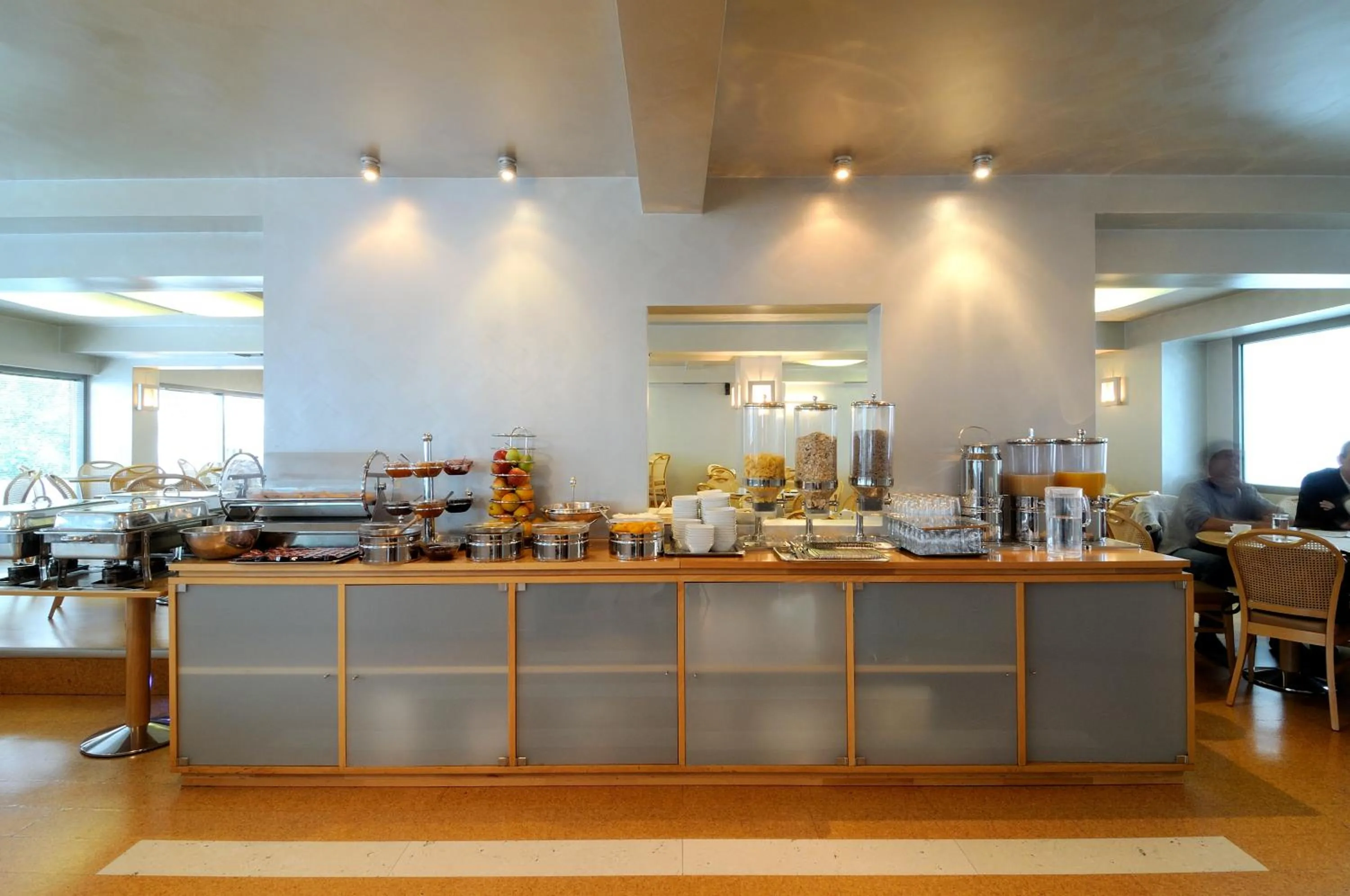 Restaurant/places to eat in Maniatis Hotel