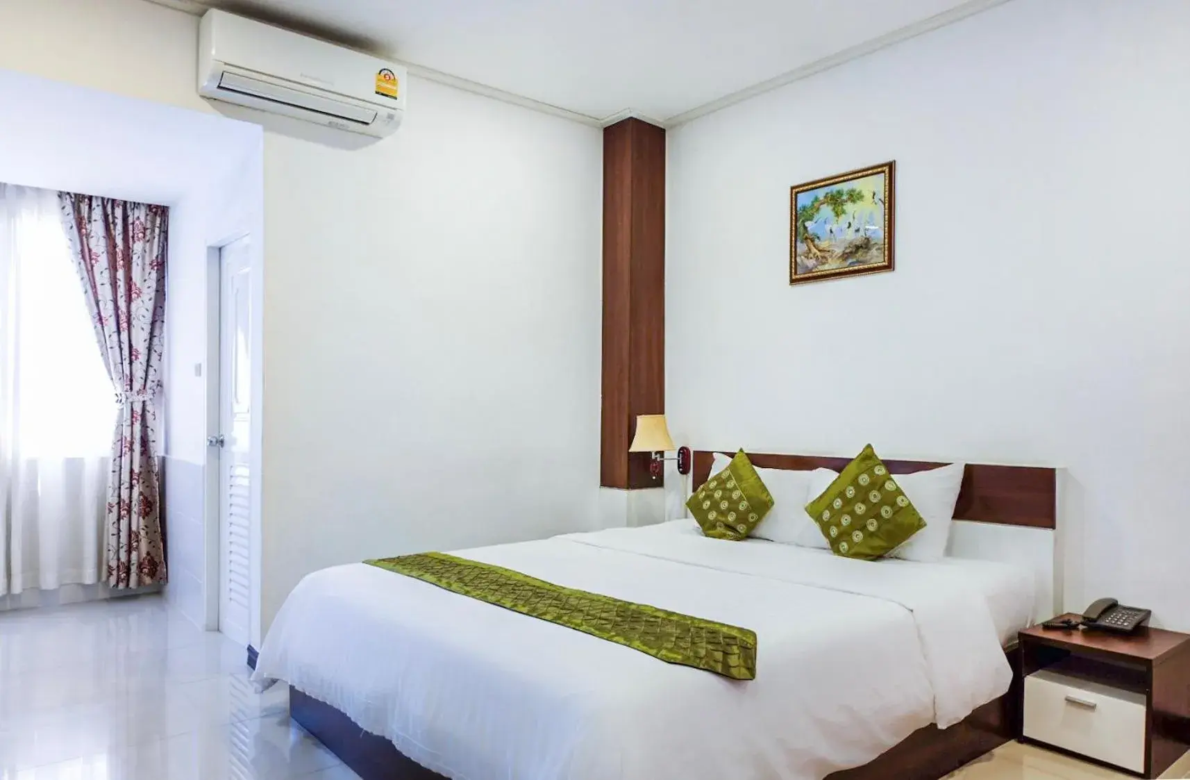 Superior King Room in Chokdee Place Superior King Room in Chokdee Place