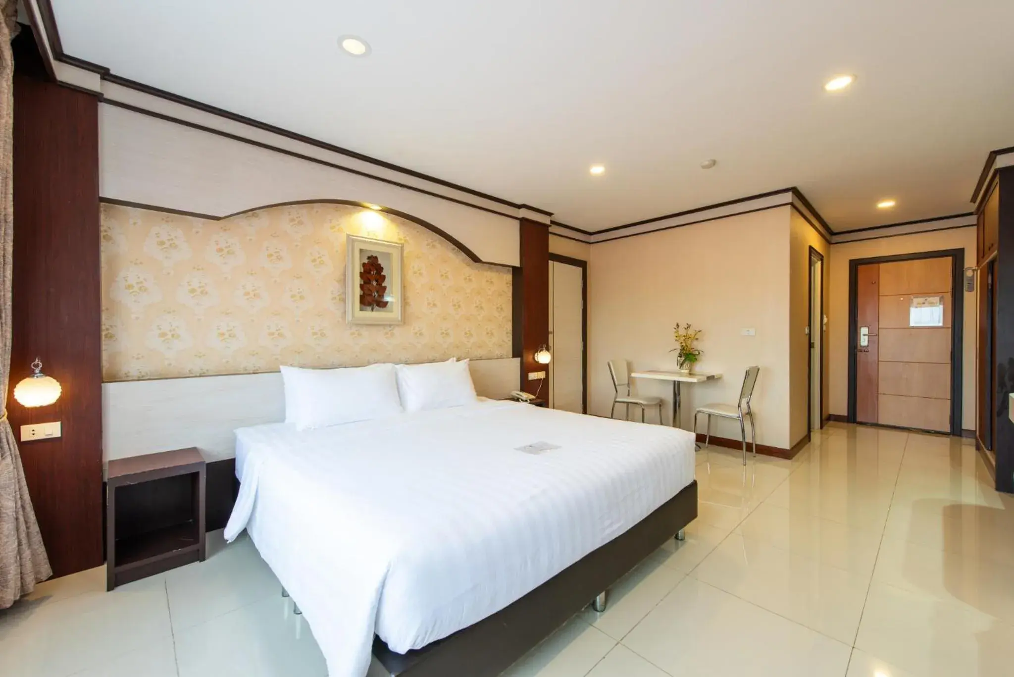 Premier King Room with Bathtub in Chokdee Place Premier King Room with Bathtub in Chokdee Place