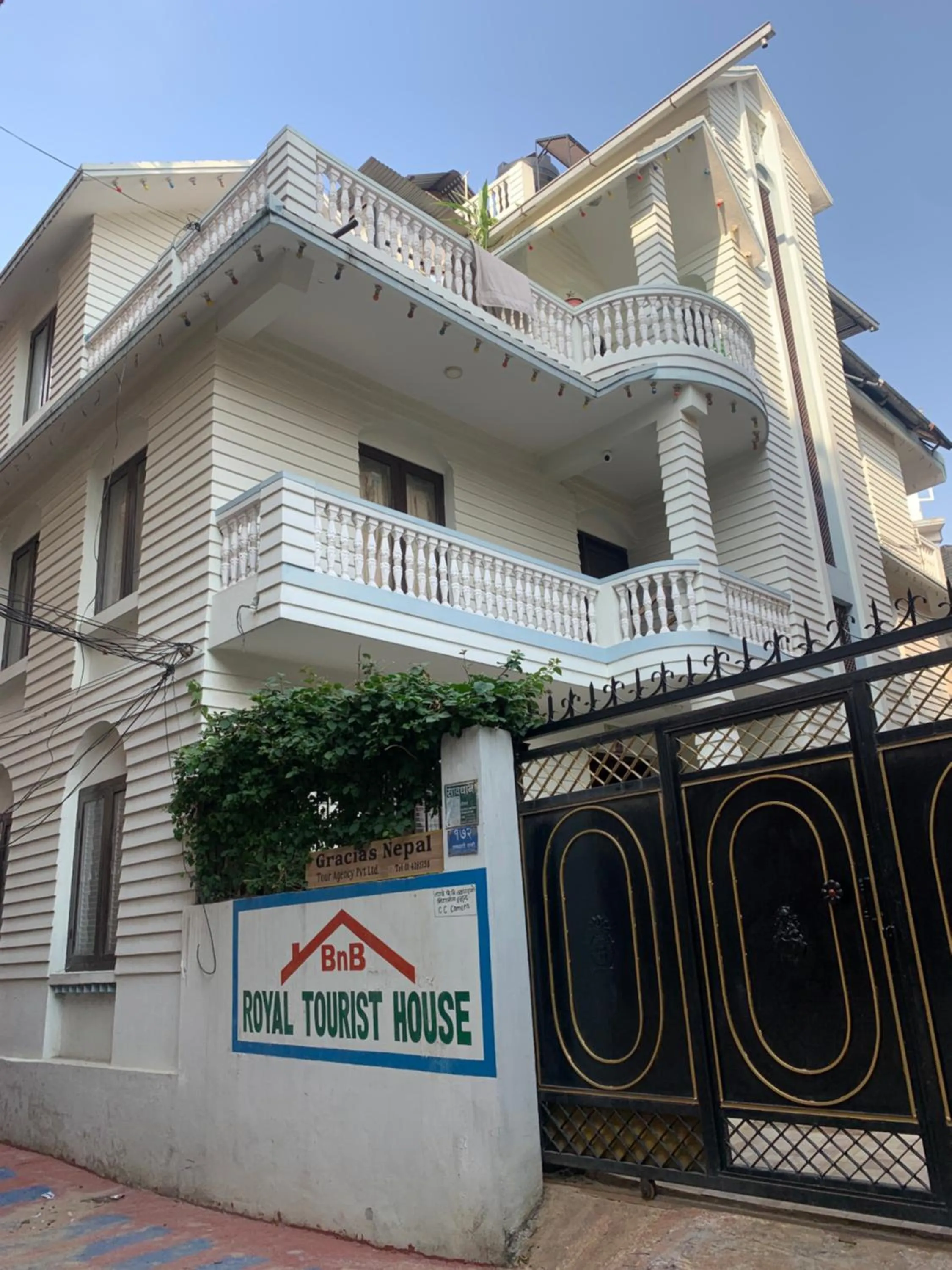 BnB Royal Tourist House