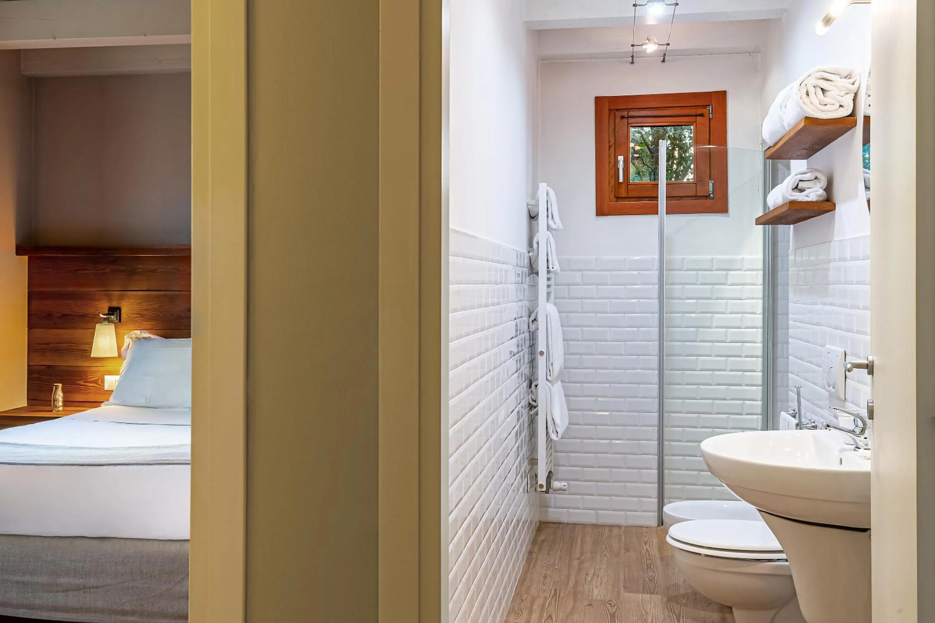 Toilet, Bed in Fiori e Frutti Agriresort