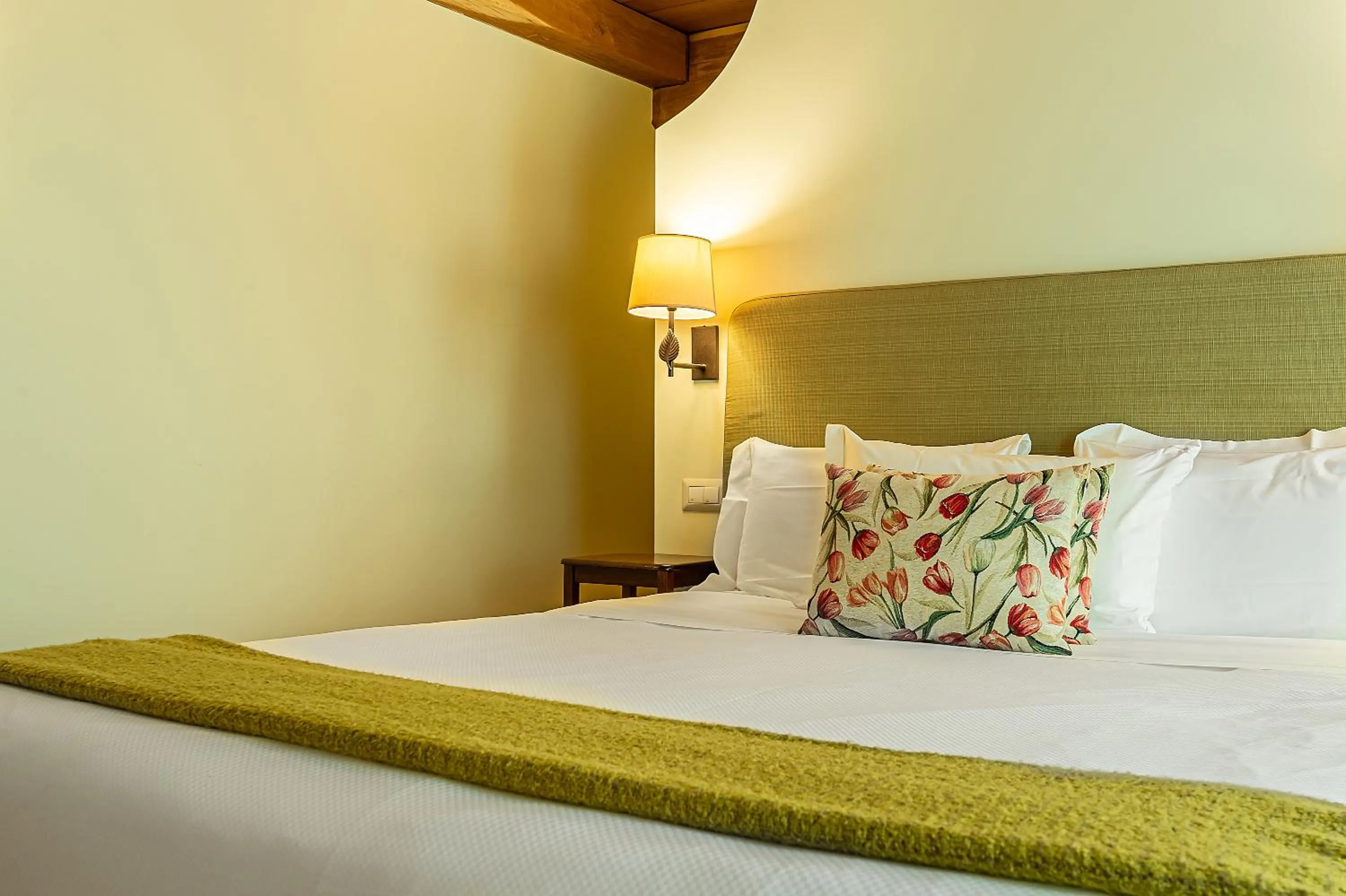 Decorative detail, Bed in Fiori e Frutti Agriresort