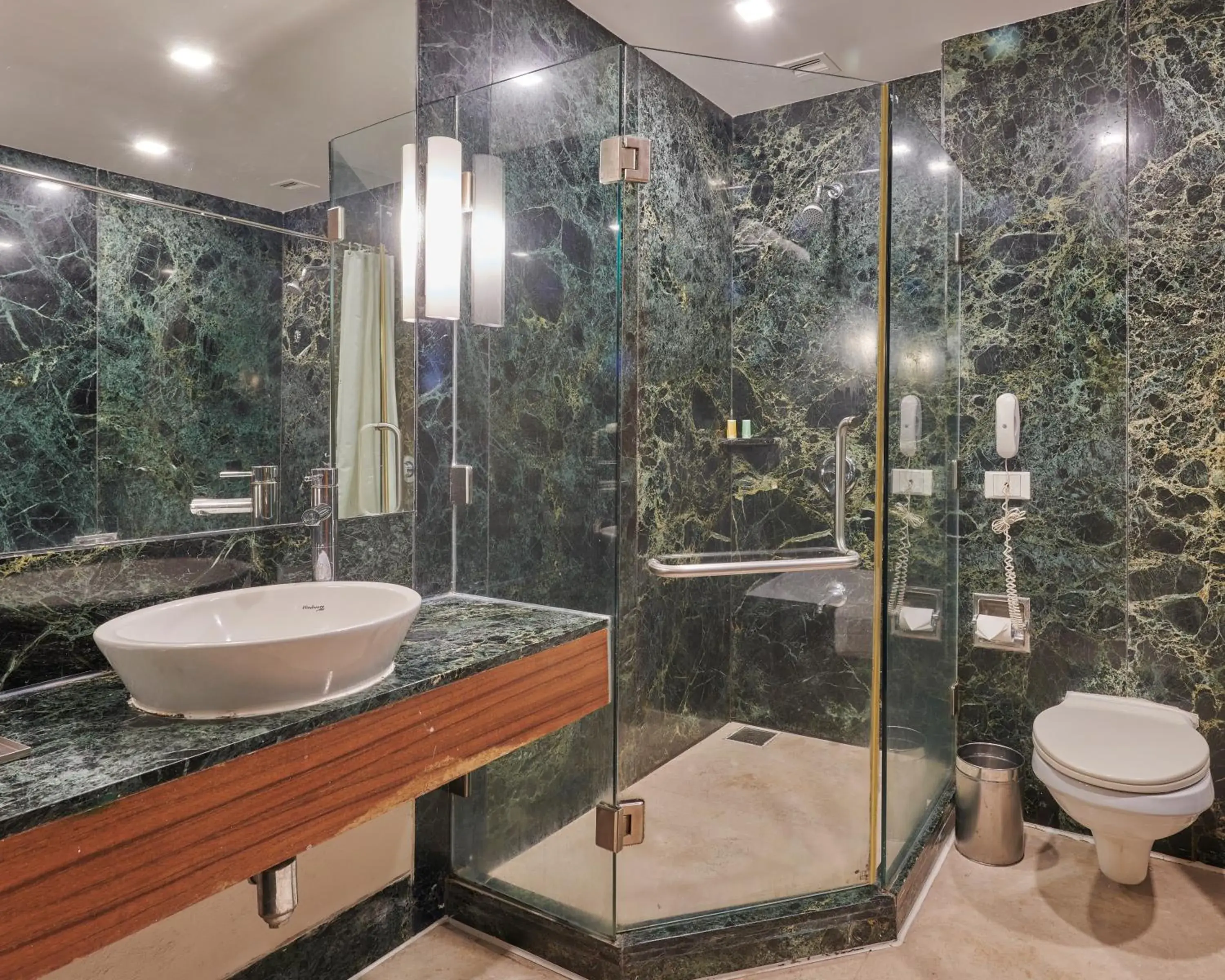 Shower in Hotel Studio Estique Shower in Hotel Studio Estique