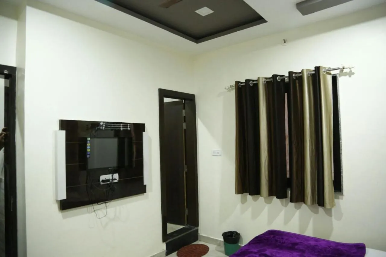 Hotel Arzoo Palace