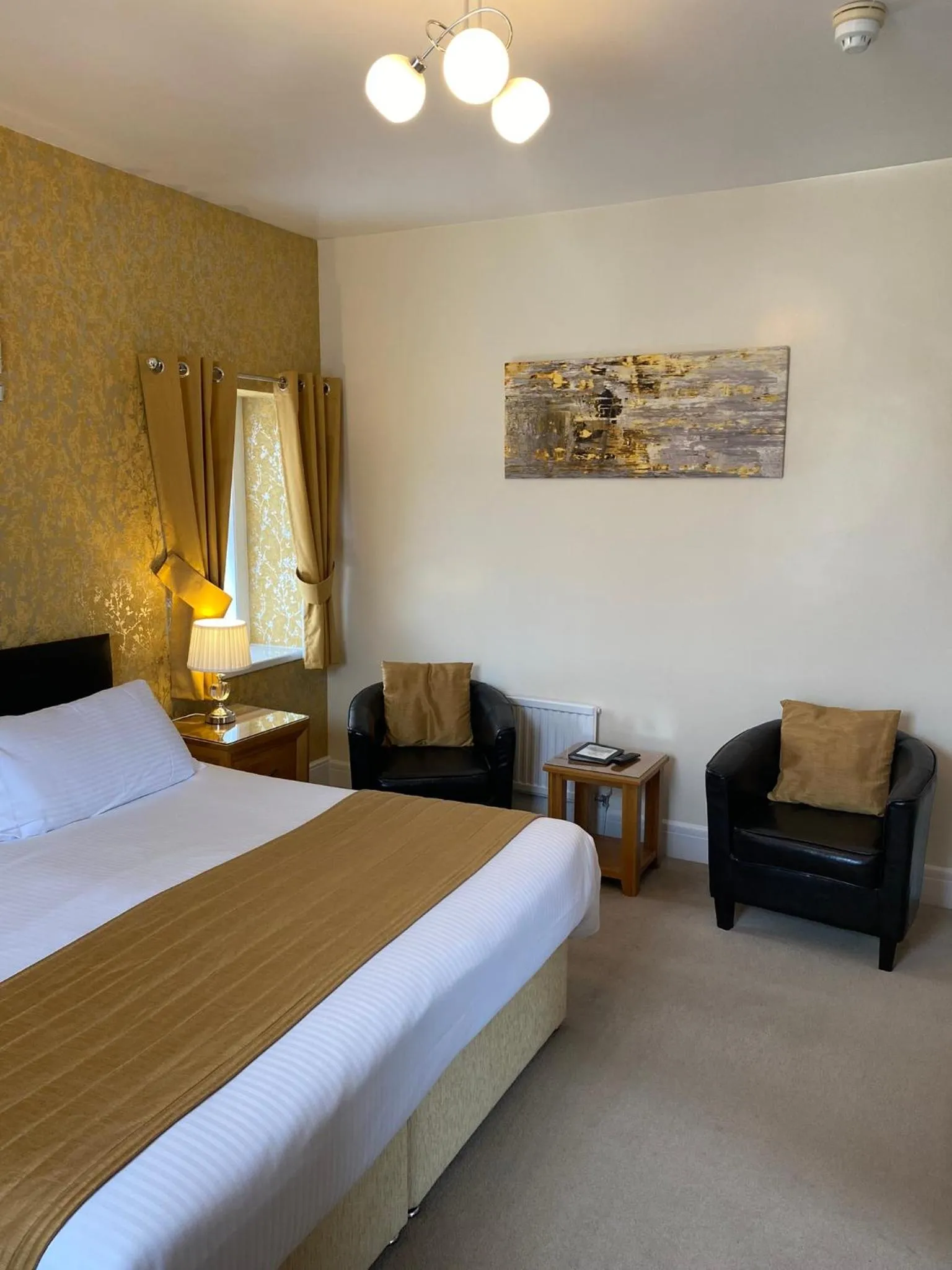 Bedroom, Bed in Paignton Court