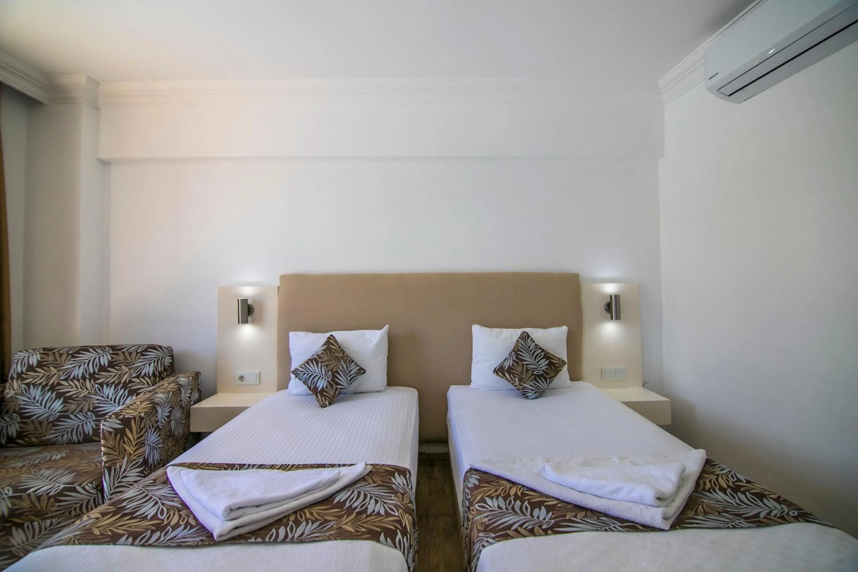 Bed in Bahar Hotels