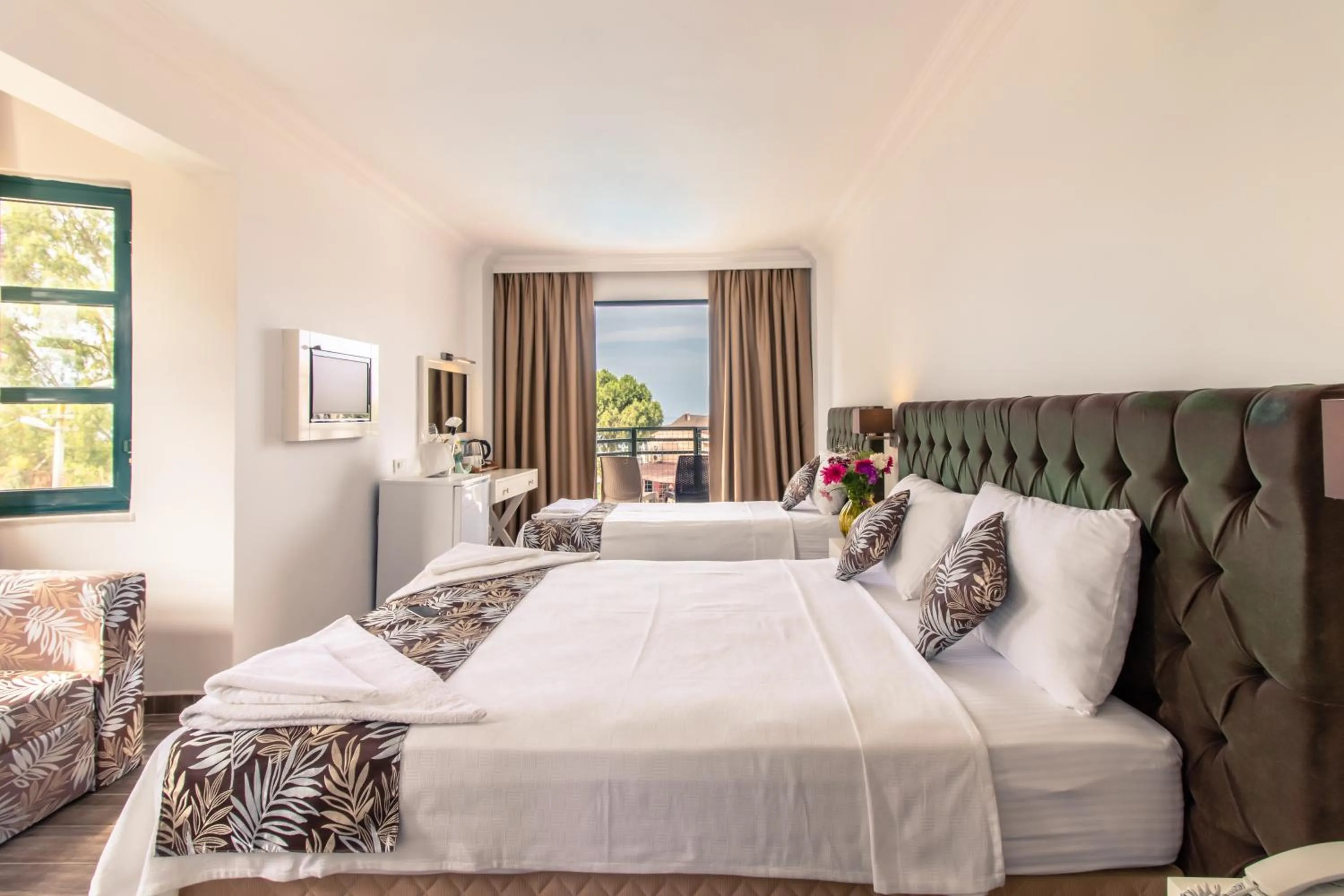 Photo of the whole room, Bed in Bahar Hotels