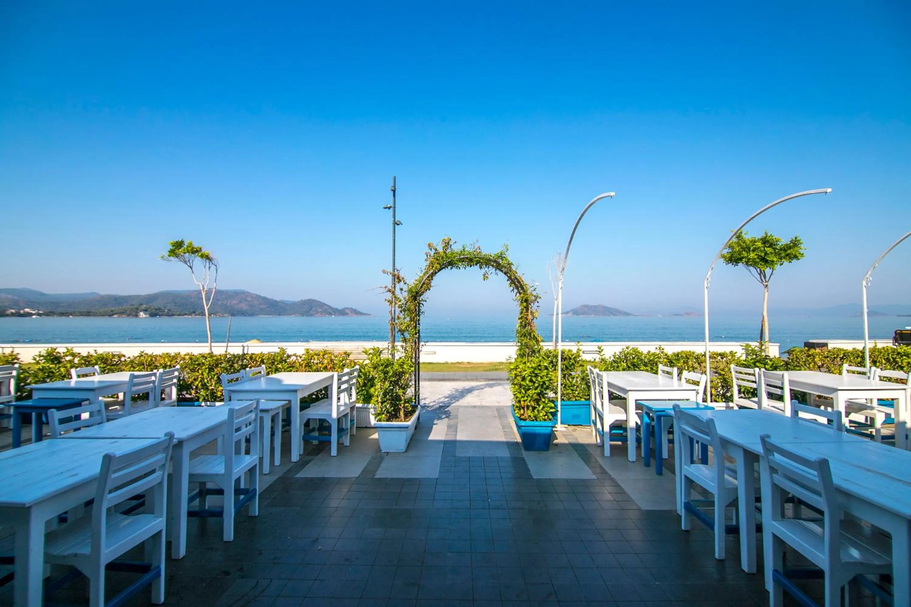 Beach in Bahar Hotels