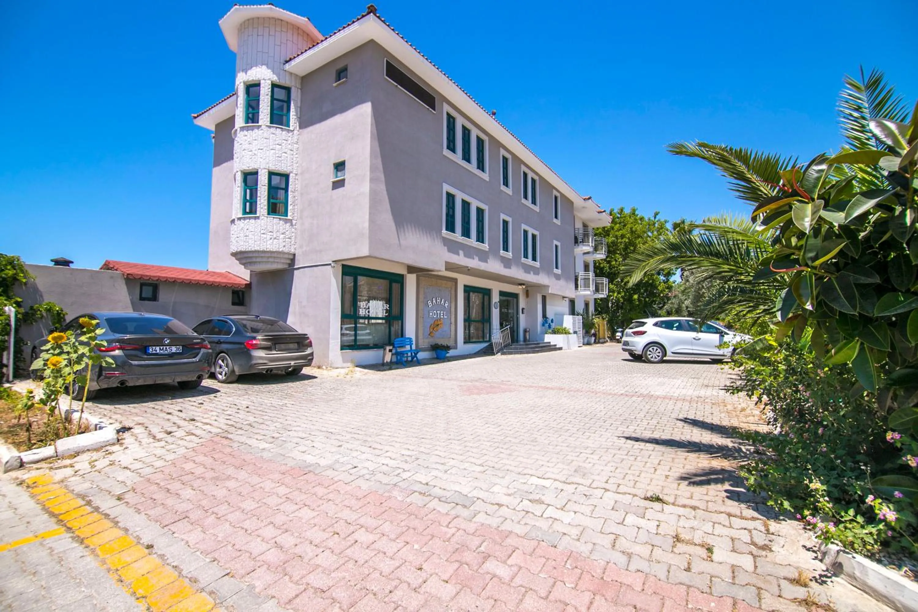 Property building in Bahar Hotels