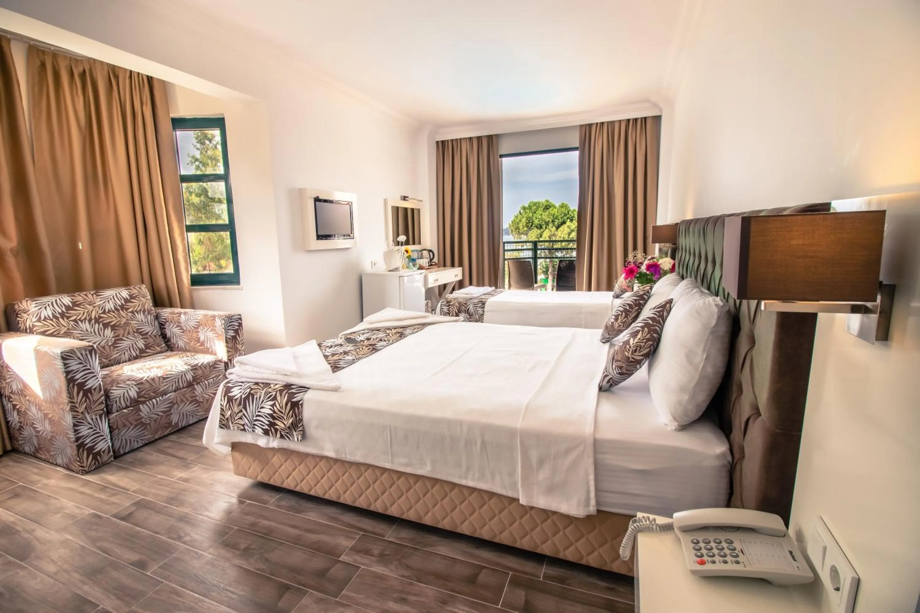 Bedroom, Bed in Bahar Hotels