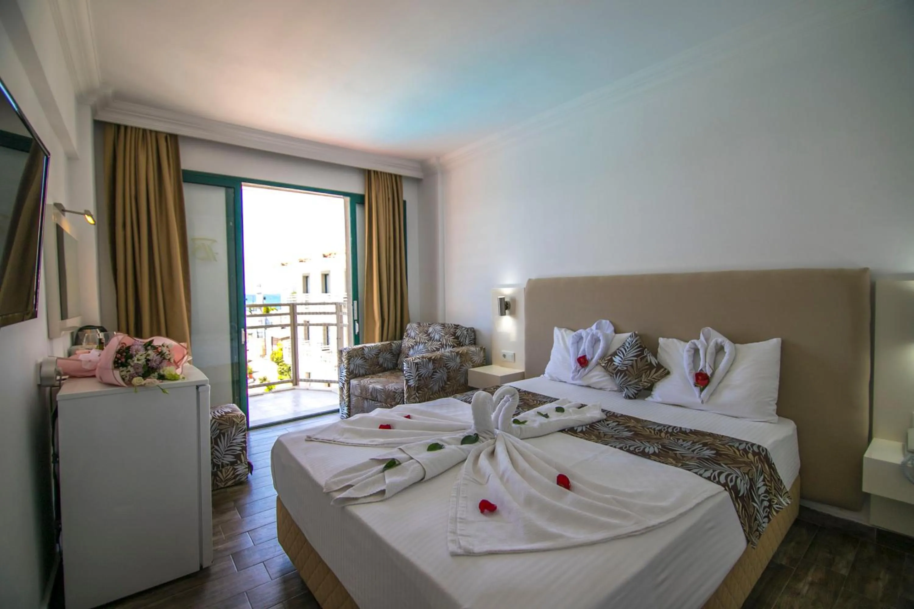 Massage, Bed in Bahar Hotels